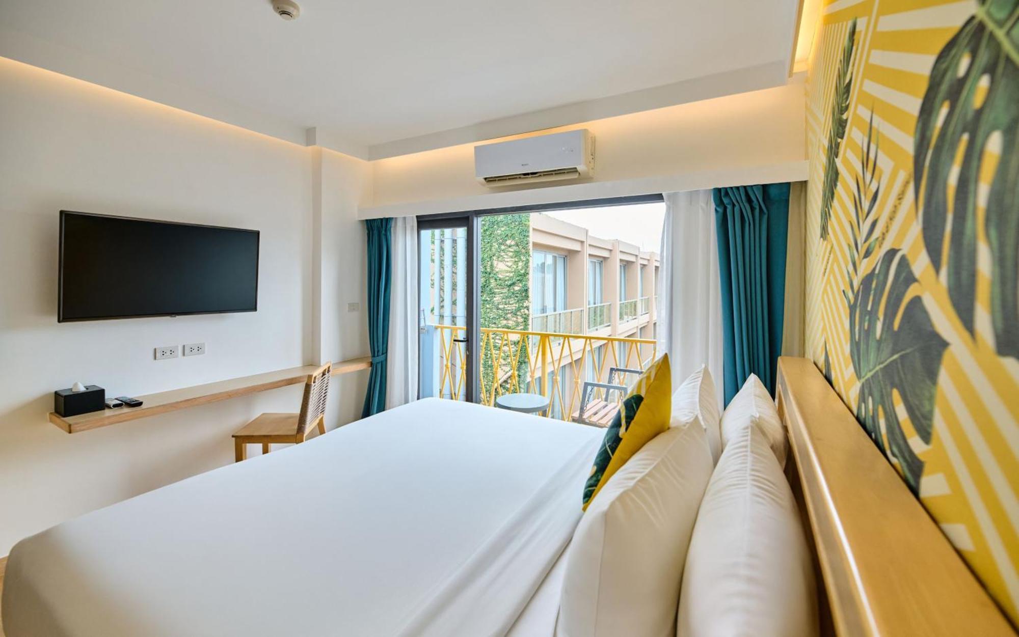 Deluxe King Room