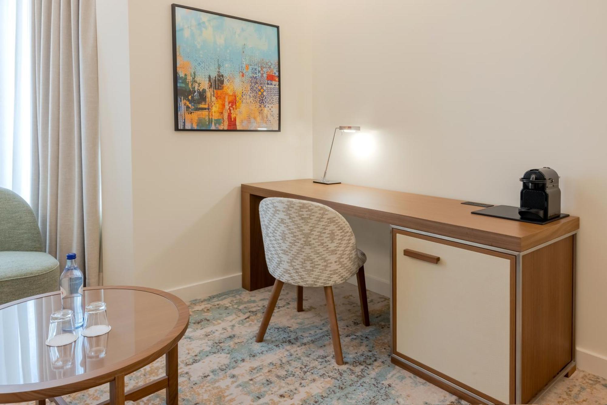 Premium Twin Room Lounge Access