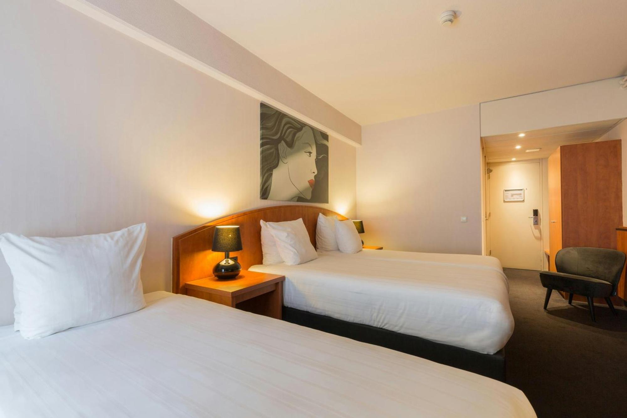 Comfort Room 1 Twin Bed 1 Single Bed,1746818422:JPEG