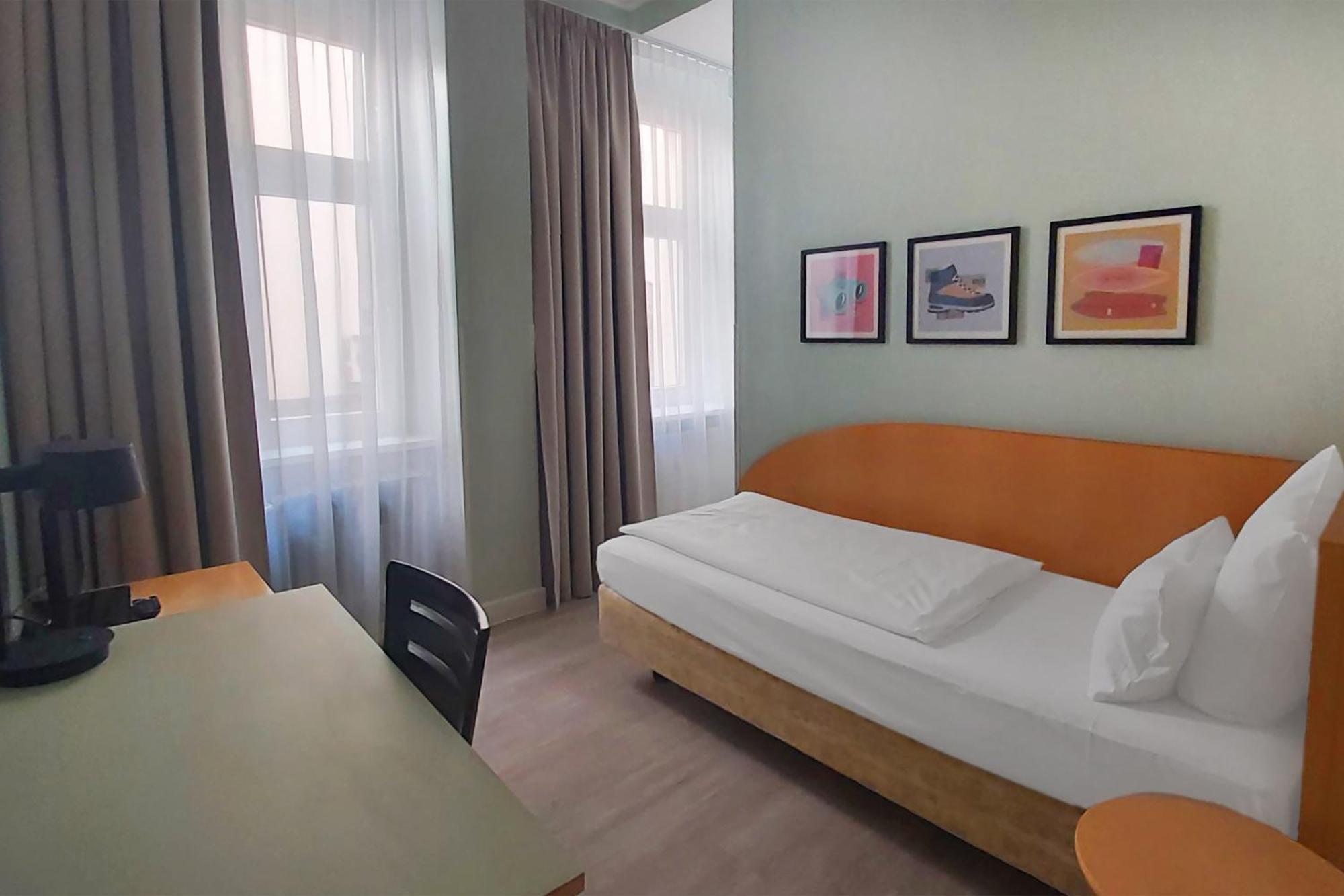 Single Room,1746817992:JPEG