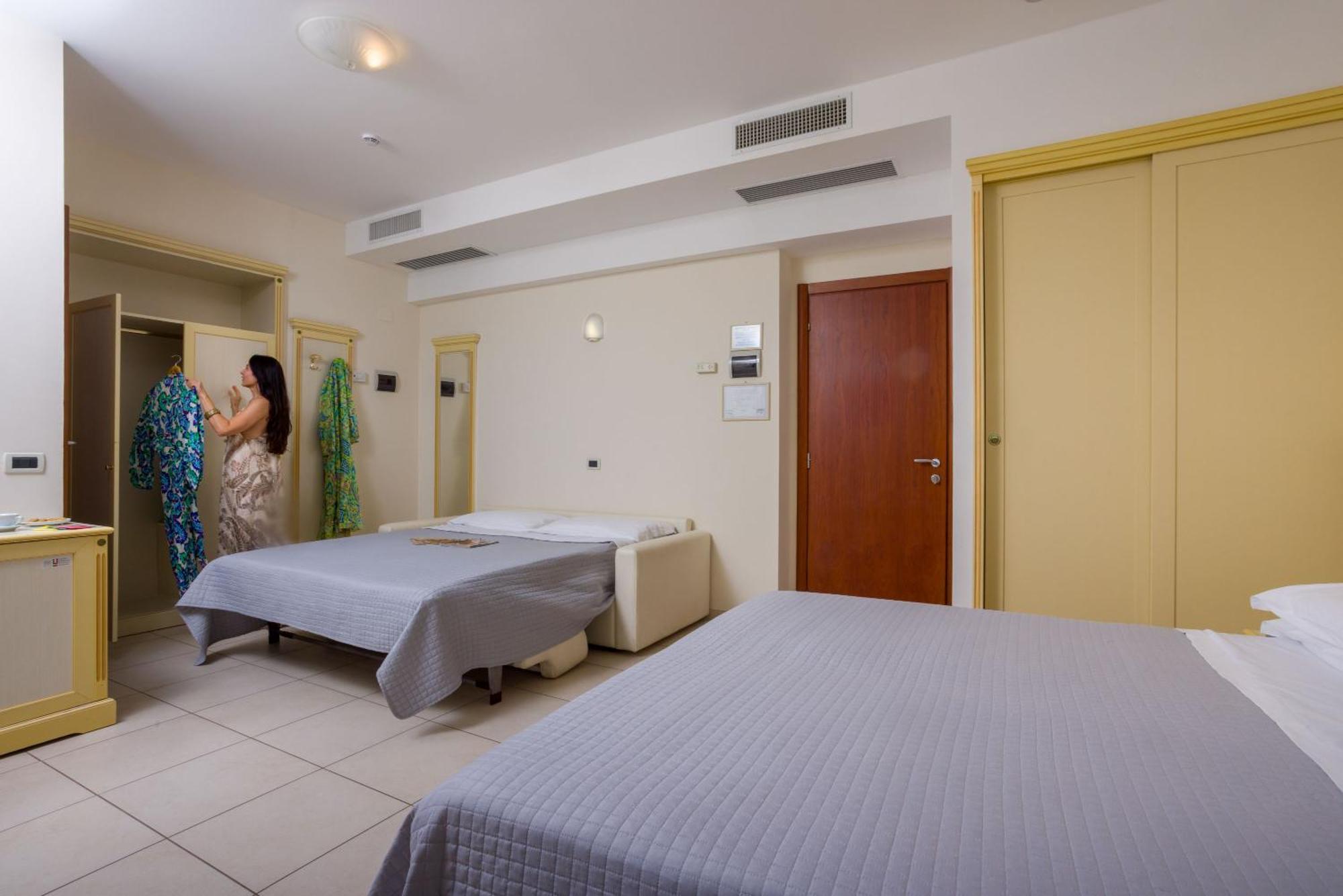 Junior Suite Beach Front