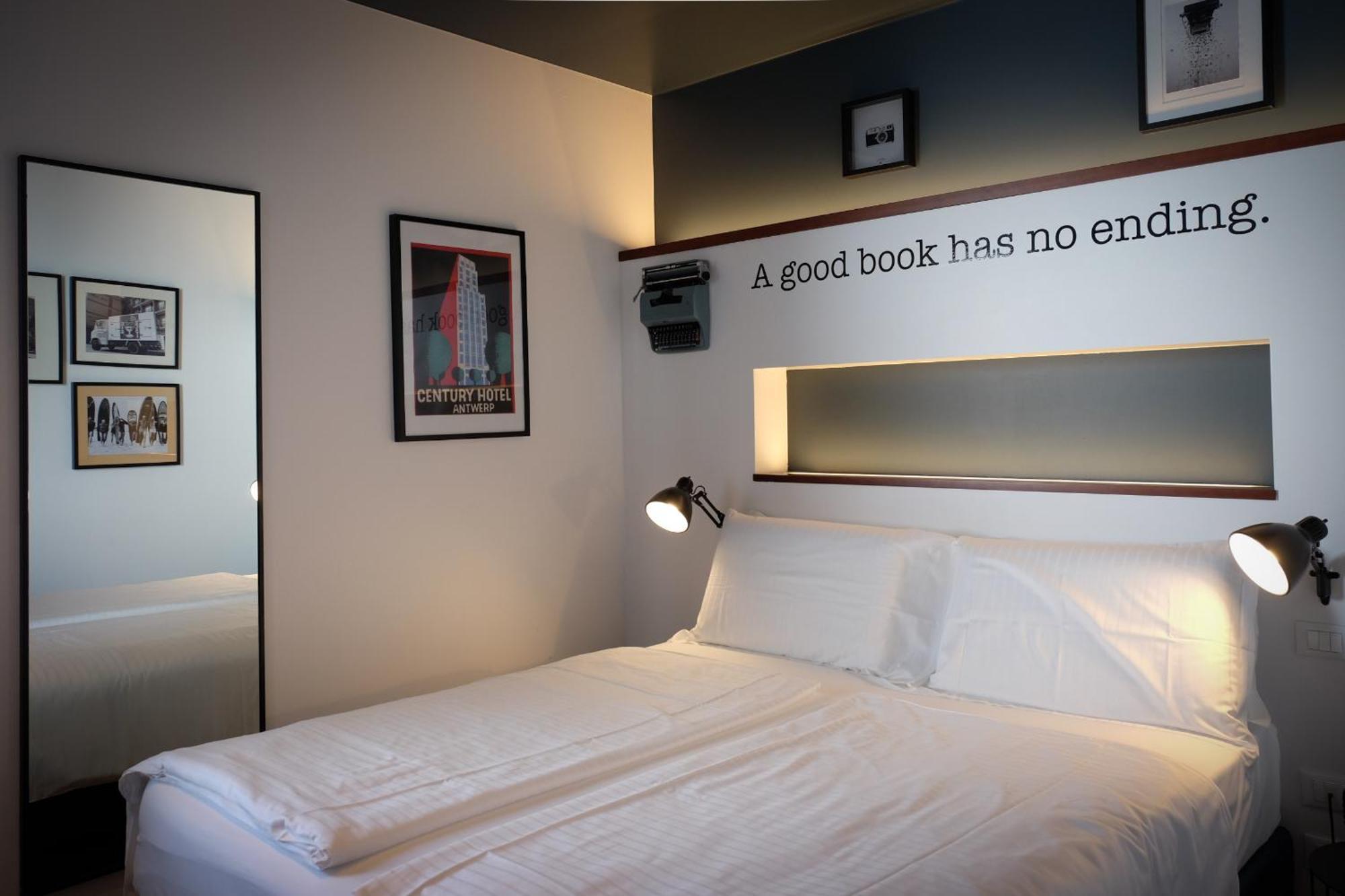Standard Double or Twin Room,1746823730:JPEG