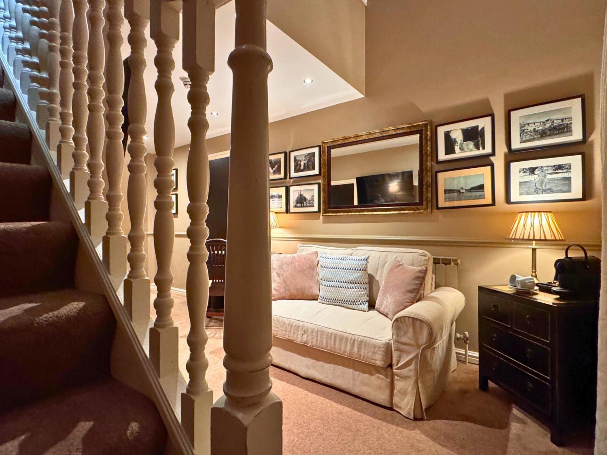 Split-level Suite