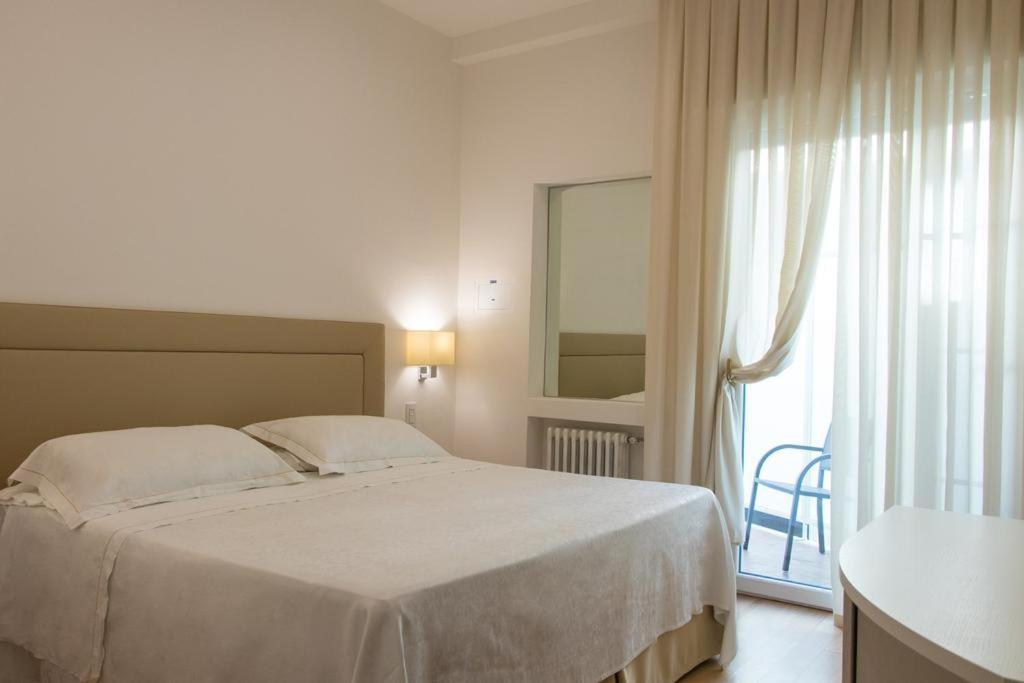 Classic Single Room