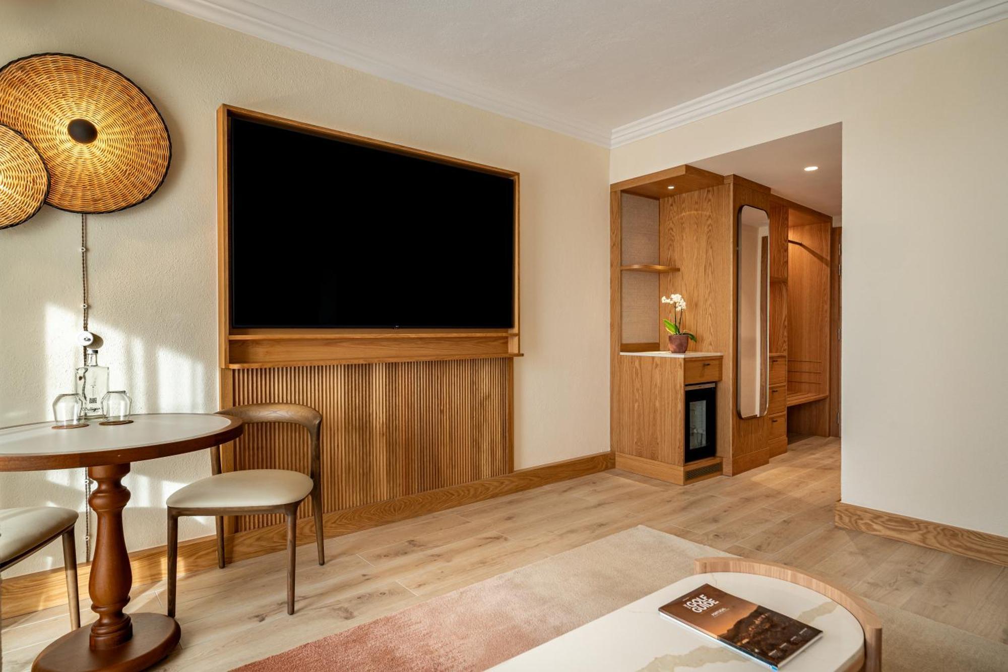 One Bedroom Family Suite