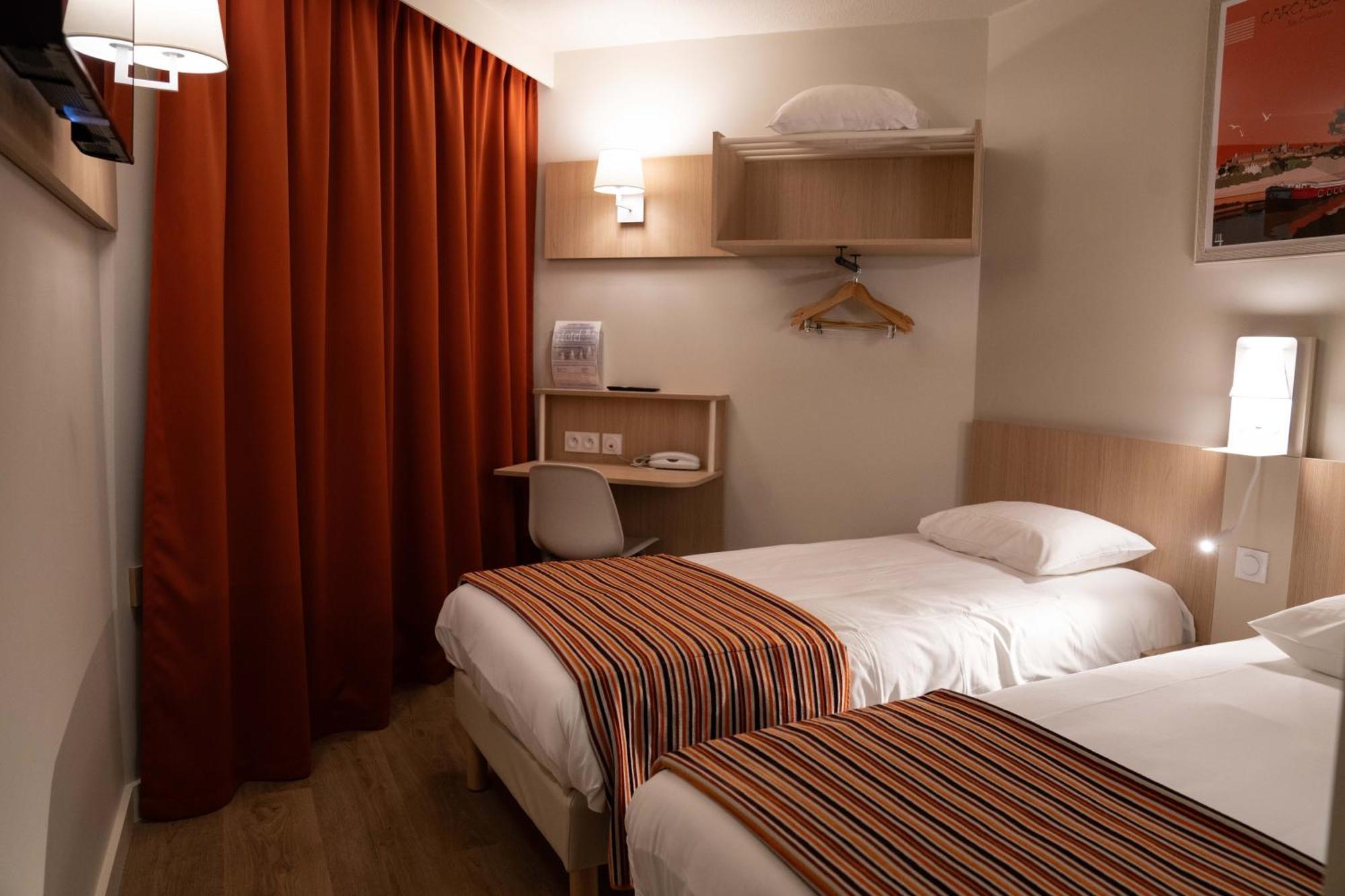 Standard Single Room,1746829165:JPEG