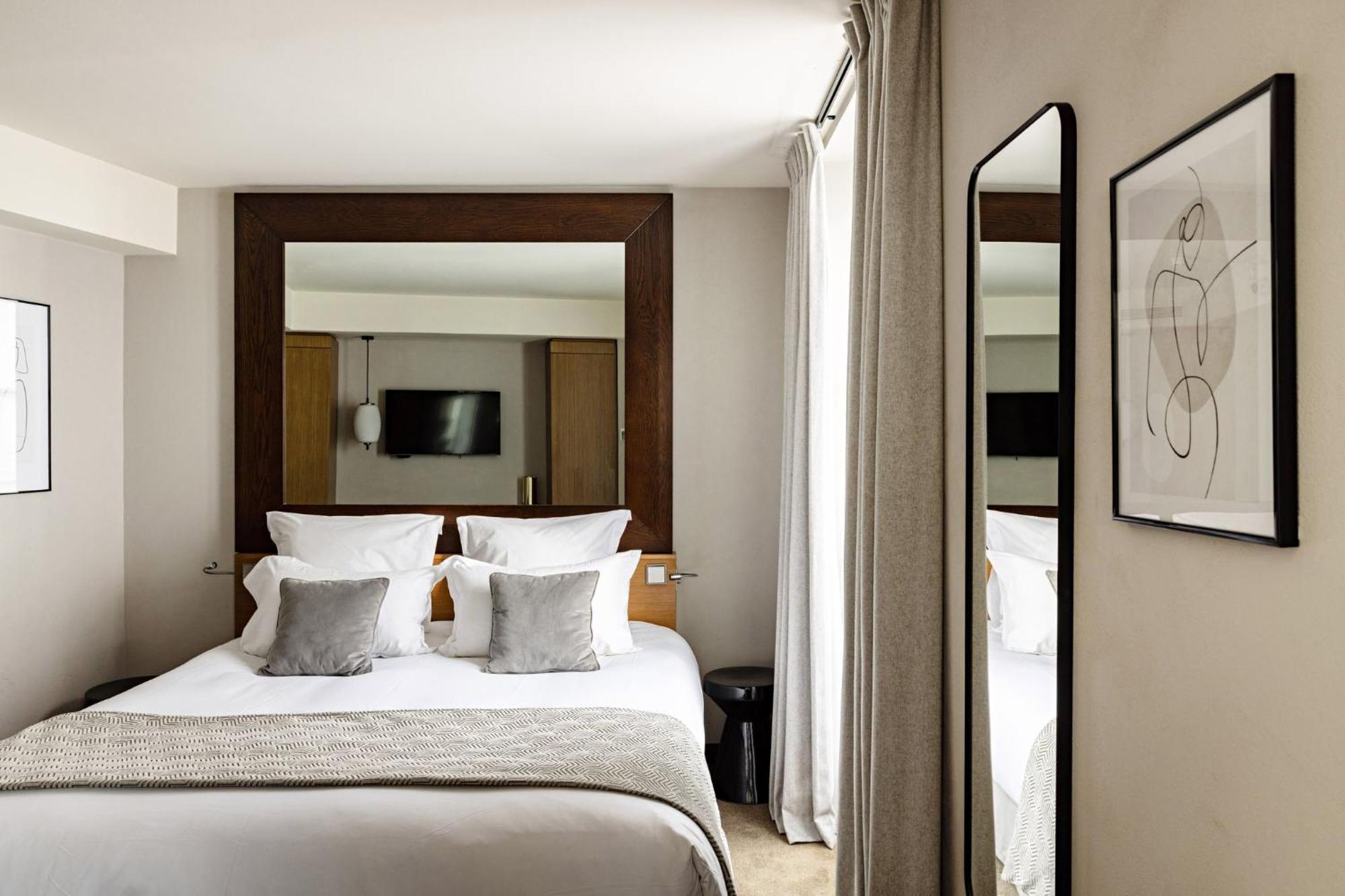Premium King Room