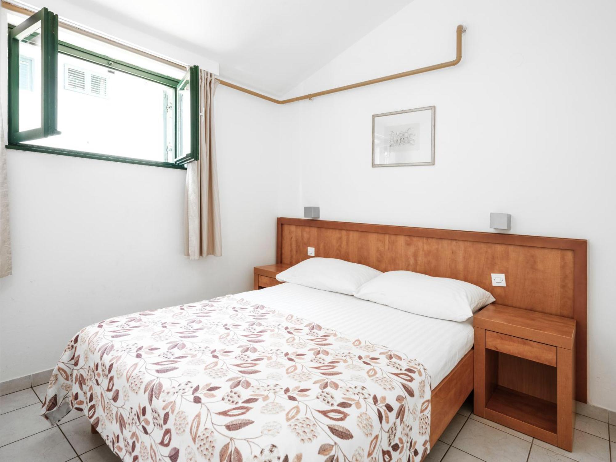 3* Two-Bedroom Apartment (5 Adults),1765812122:JPEG