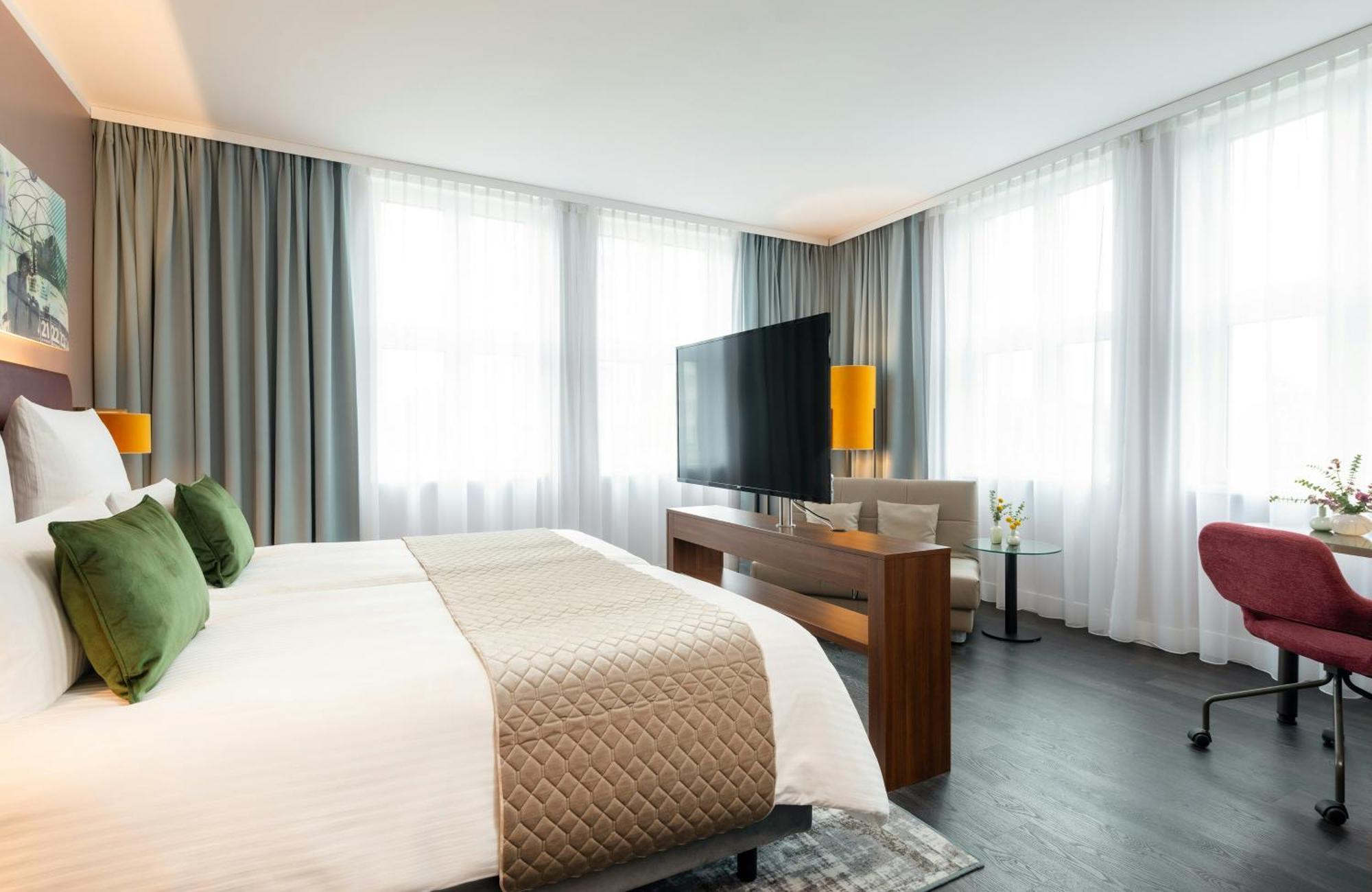 Junior Suite,1746845254:JPEG