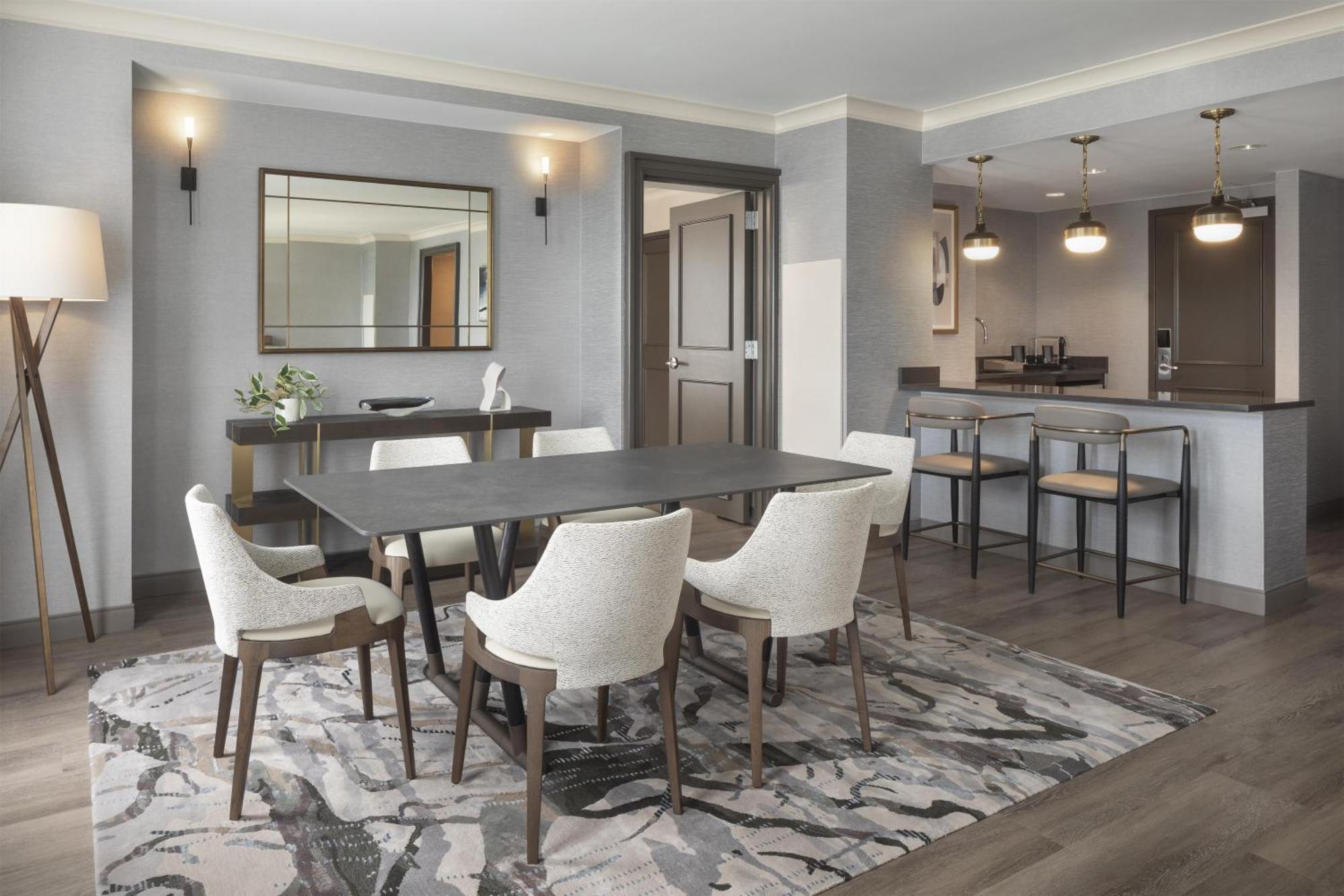 Luxury Suite,1746849005:JPEG