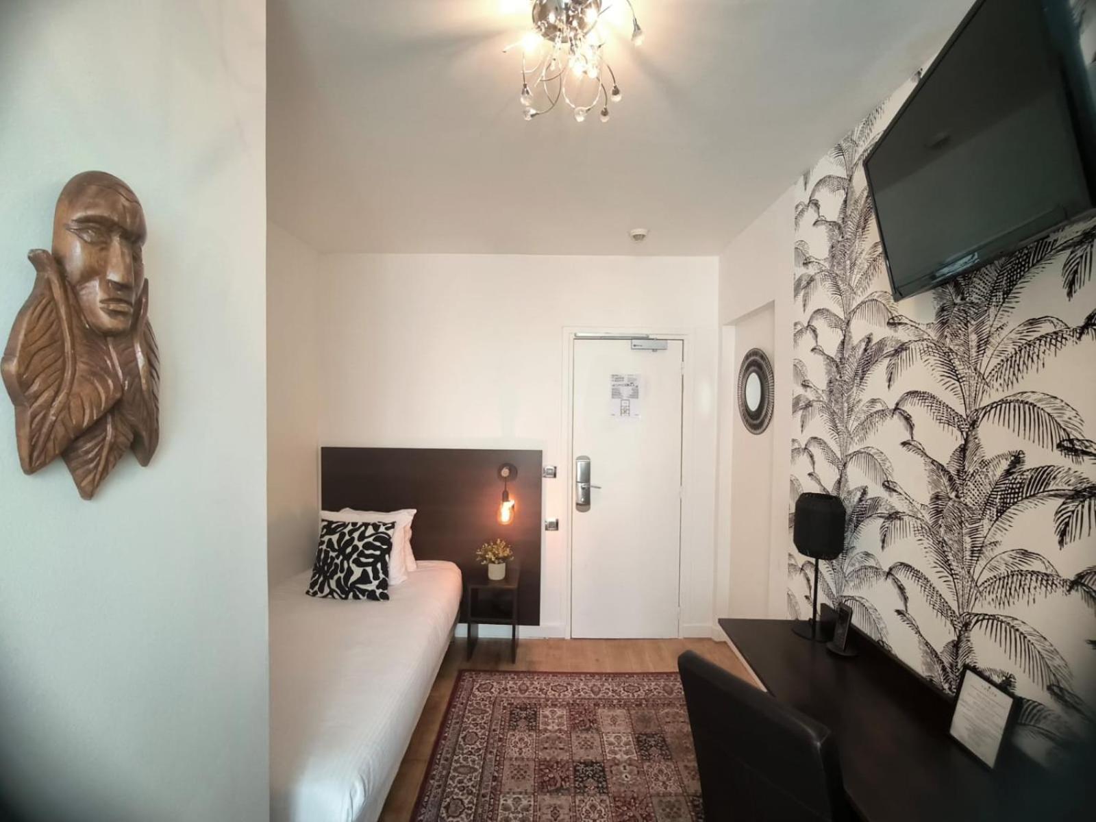 Classic Single Room
