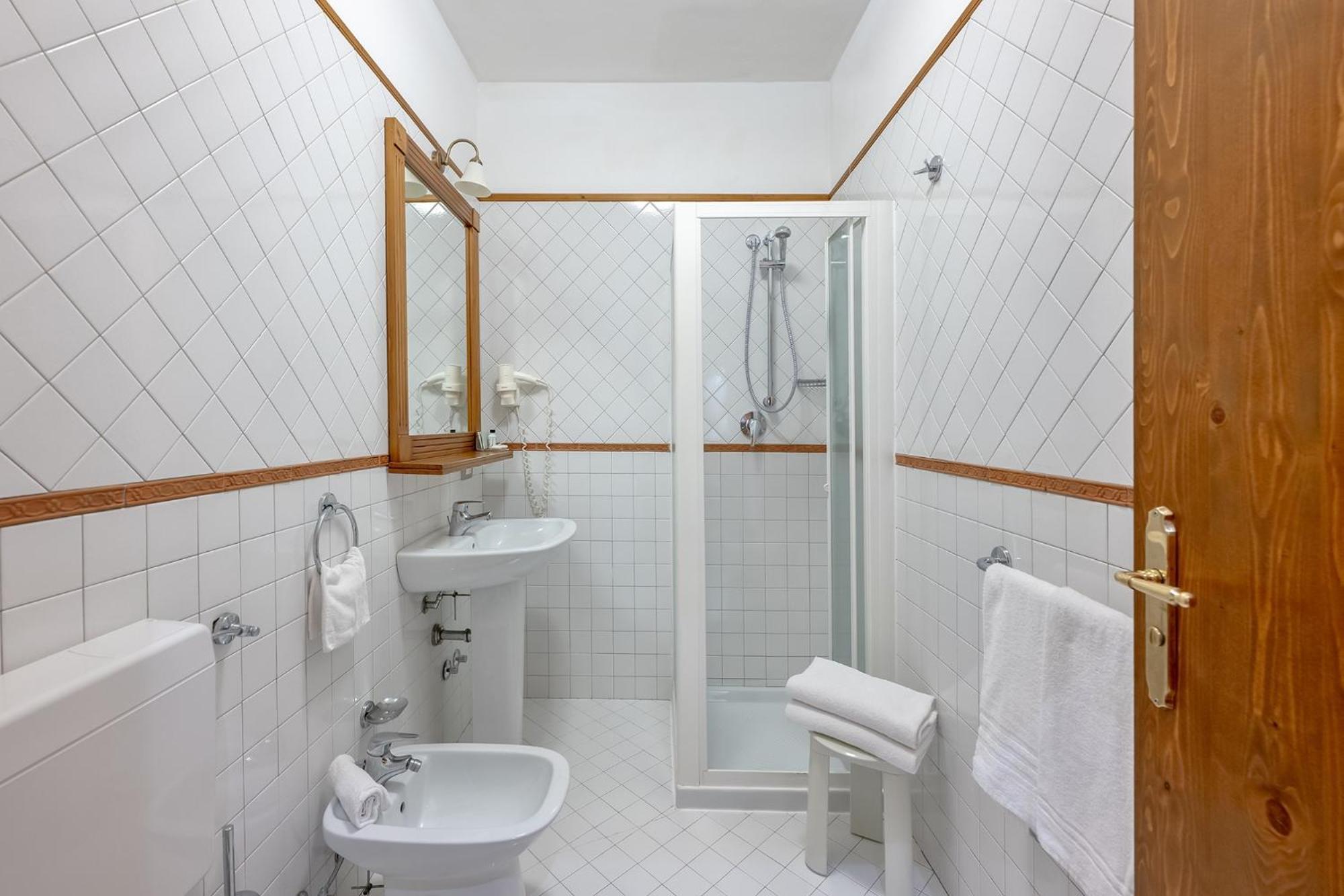 Superior Double or Twin Room Lake View