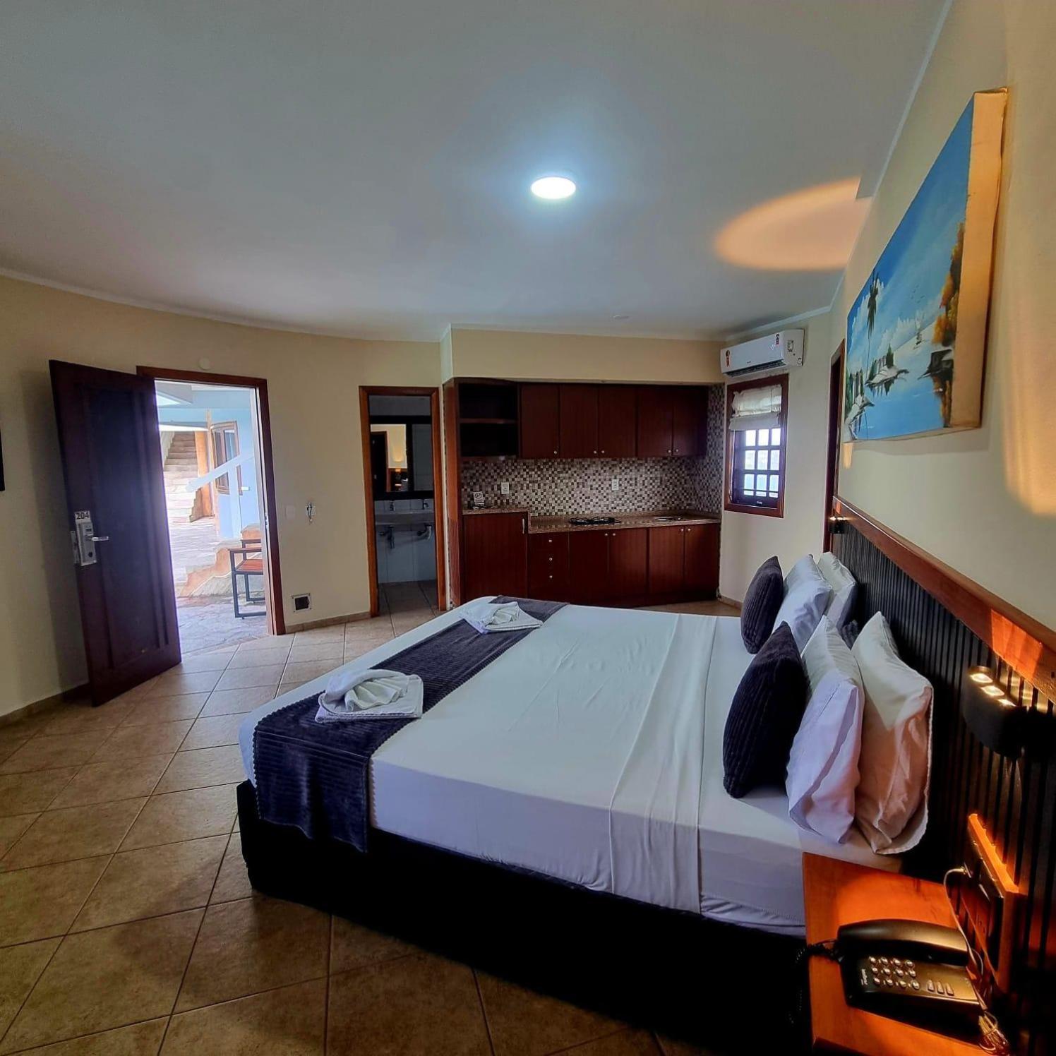 Suite Pool View