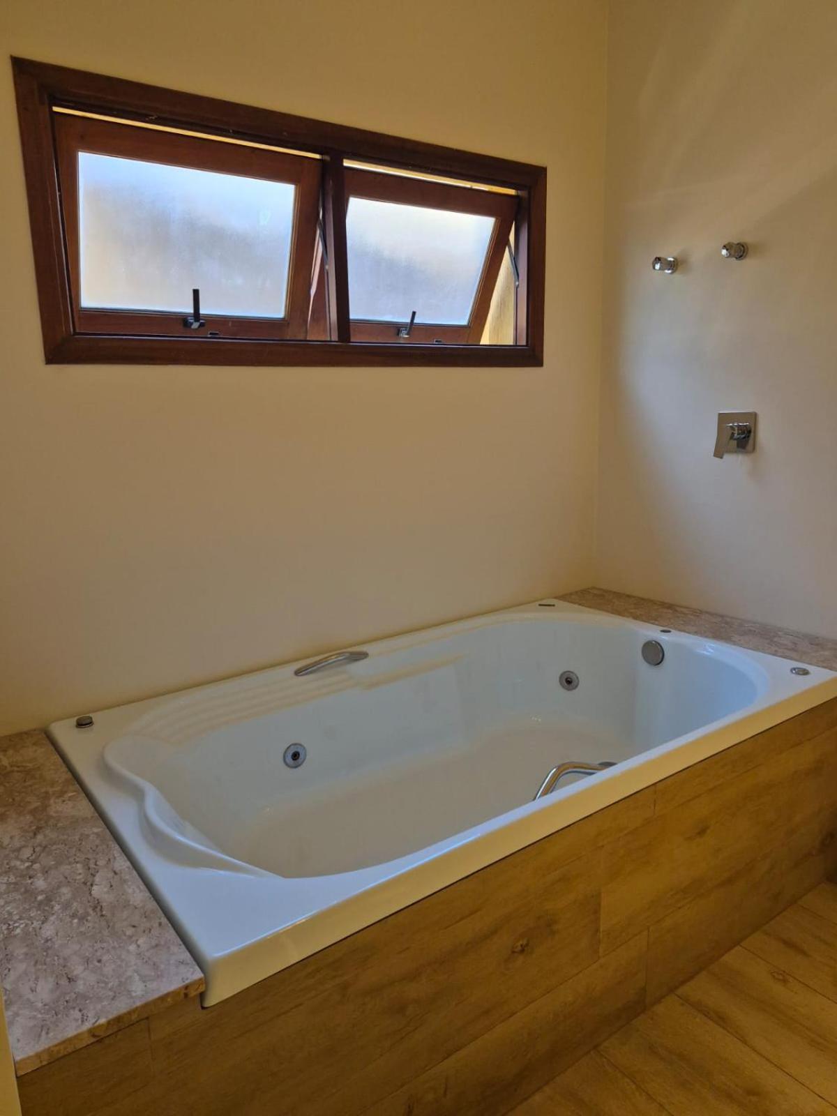 Deluxe Apartment,1746860950:JPEG