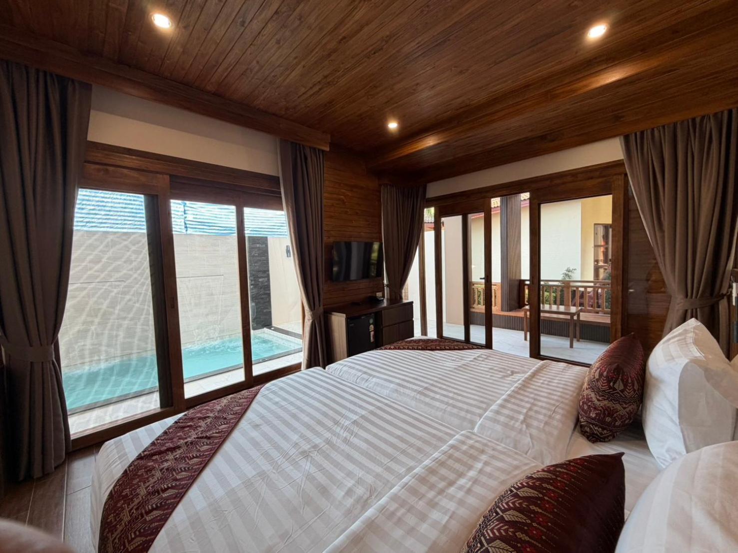 Executive Pool Villa