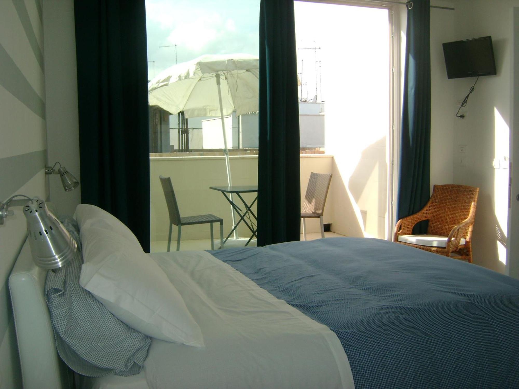 Deluxe Double Room with Balcony,1746864289:JPEG