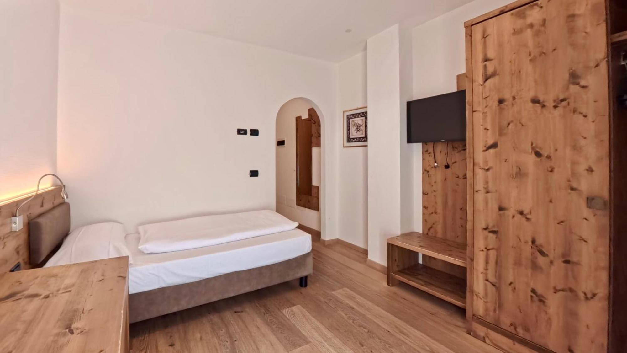 Single Room,1746865287:JPEG