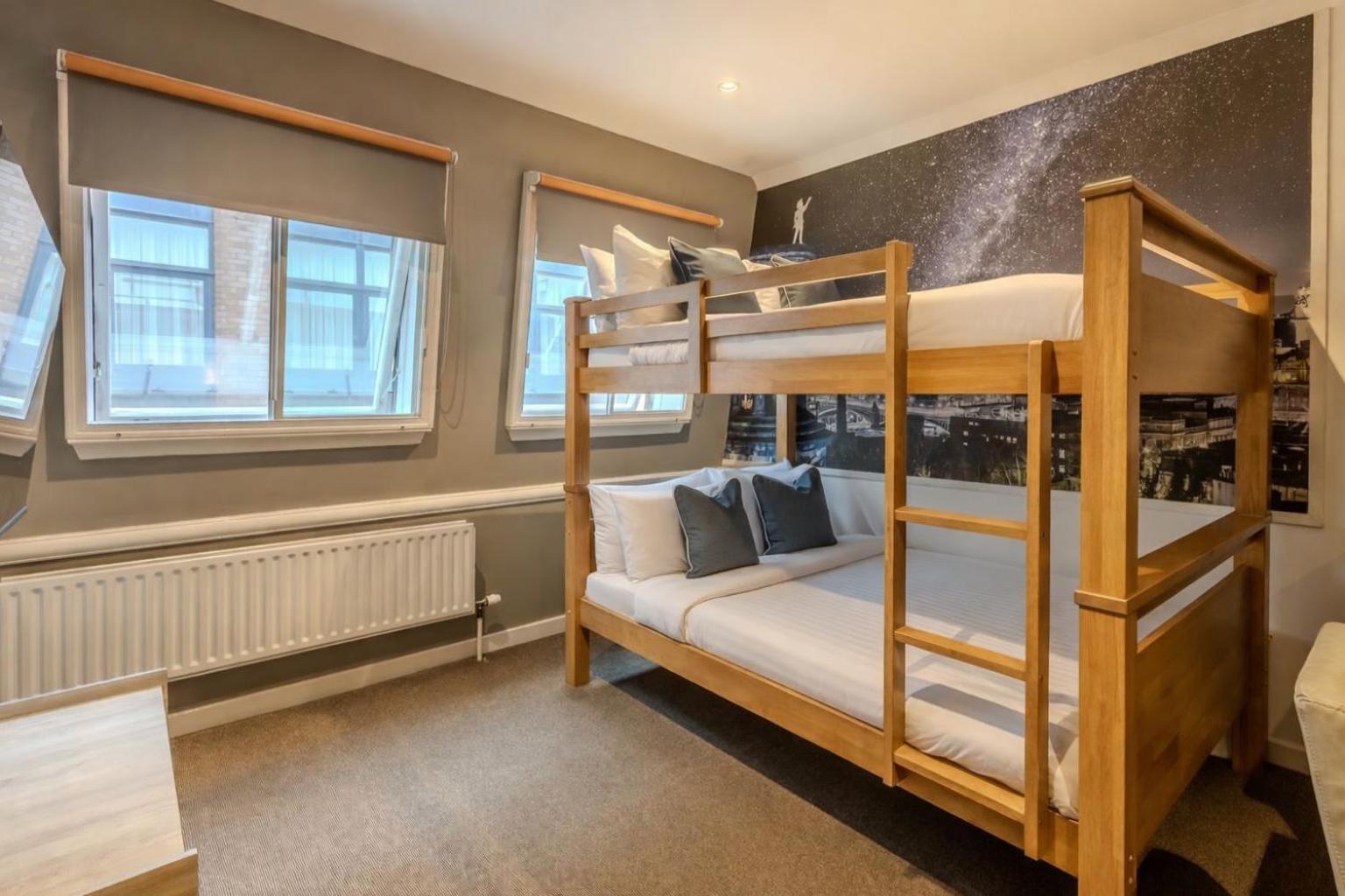 Deluxe Family Suite