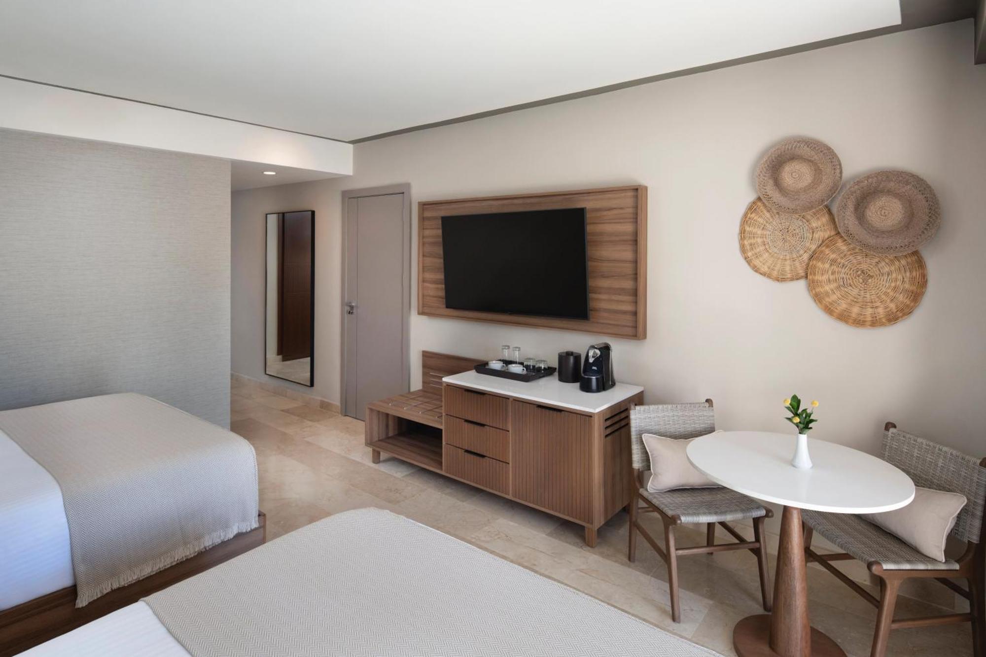Double Room,1746873431:JPEG