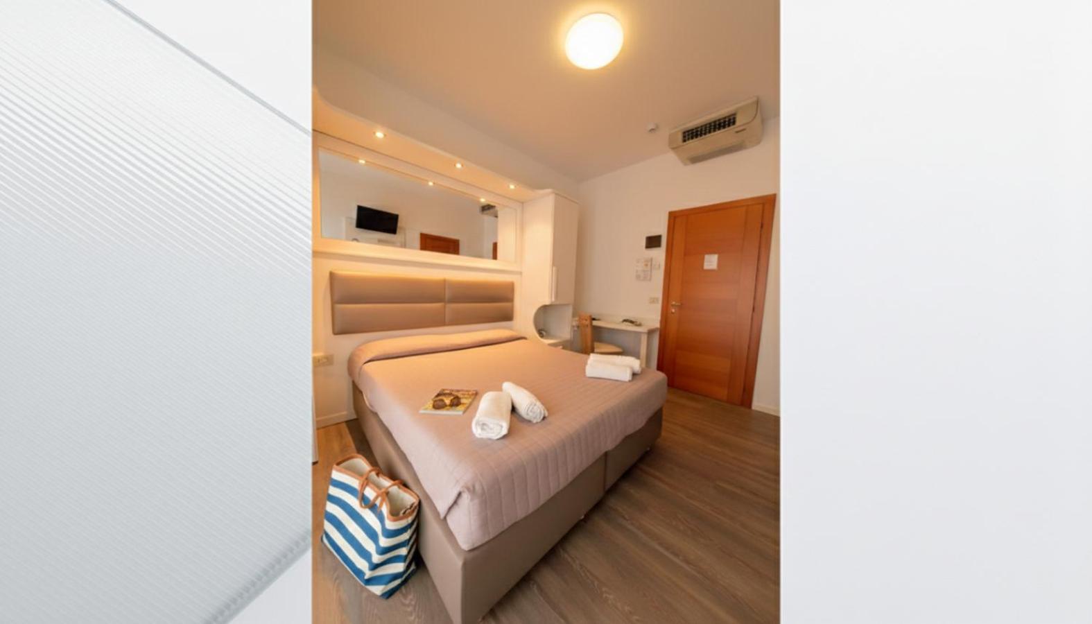 Standard Double or Twin Room Garden View