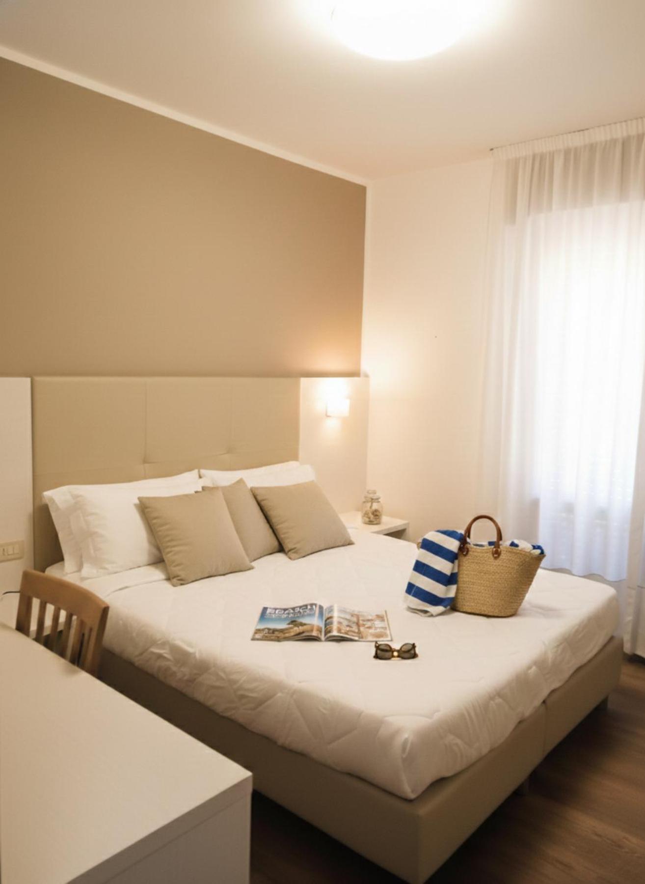 Double or Twin Room Sea View