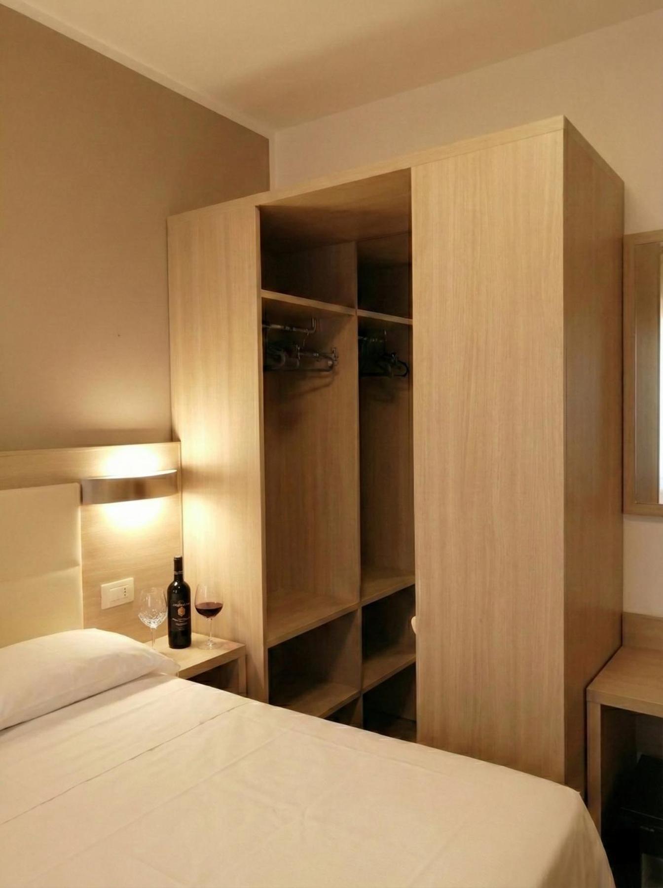 Double or Twin Room Sea View