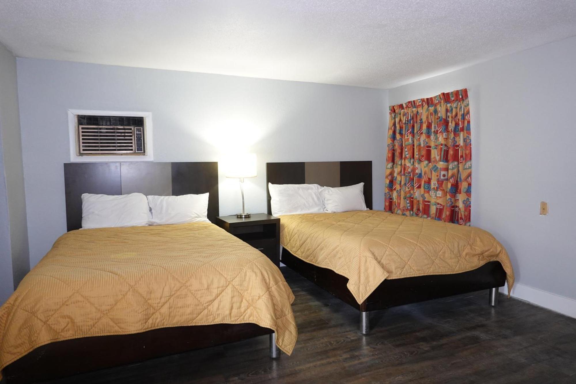Queen Room Two Queen Beds Non-Smoking