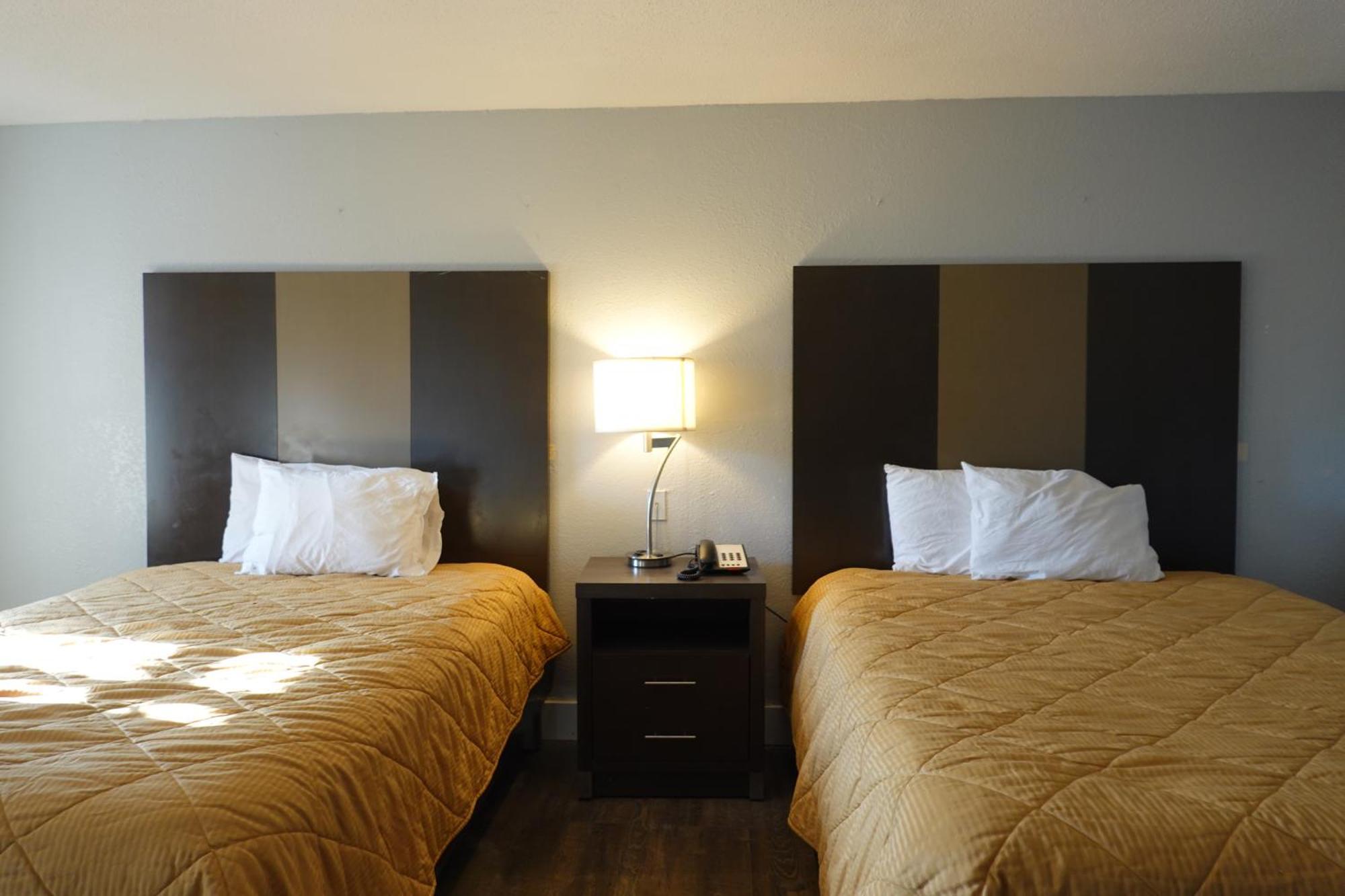 Queen Room Two Queen Beds Non-Smoking