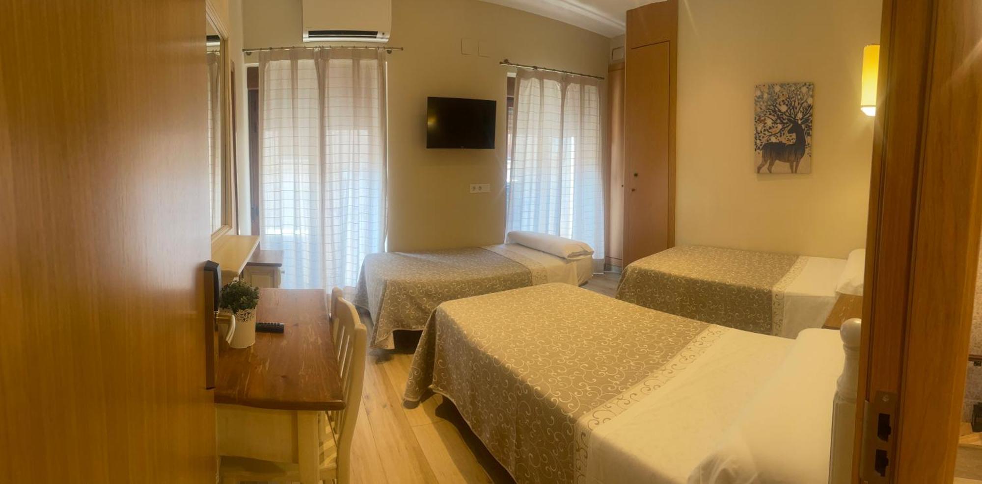 Triple Room