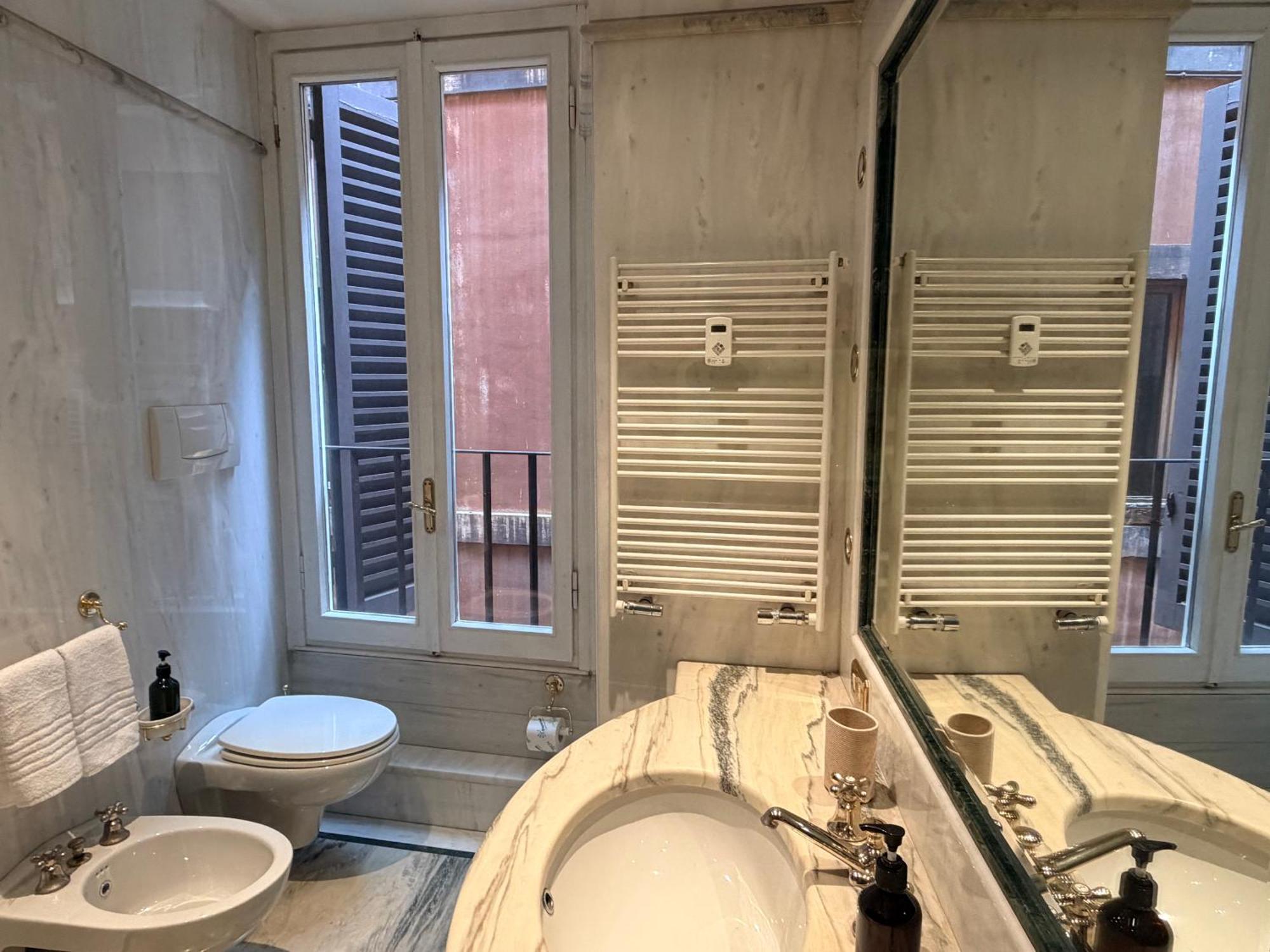 Superior One-Bedroom Apartment