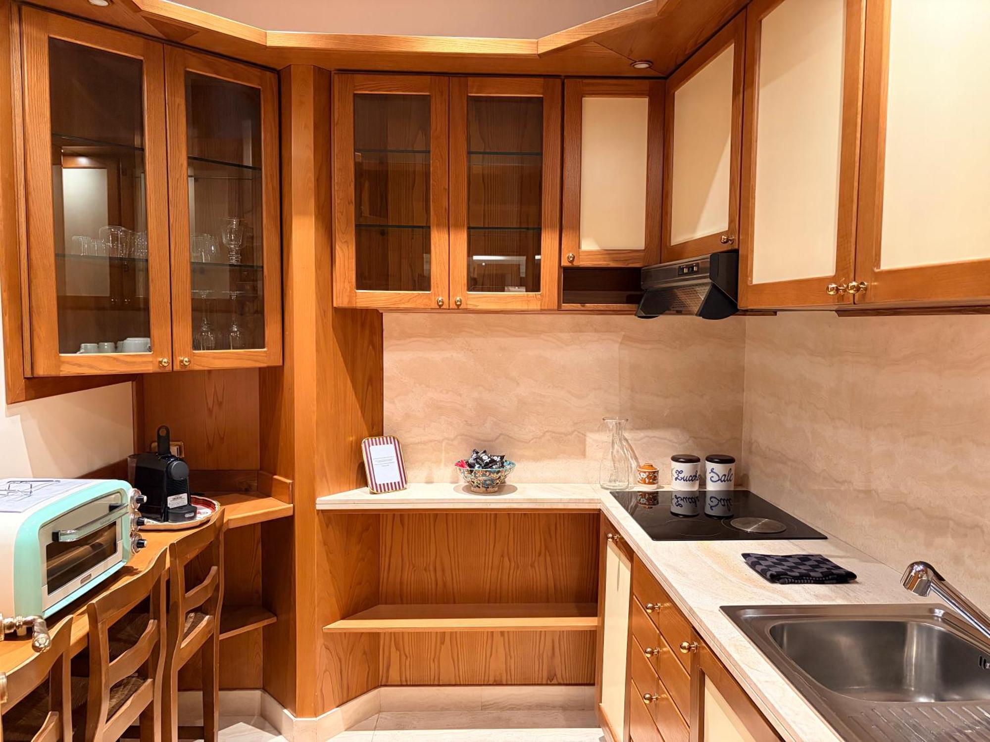 Superior One-Bedroom Apartment