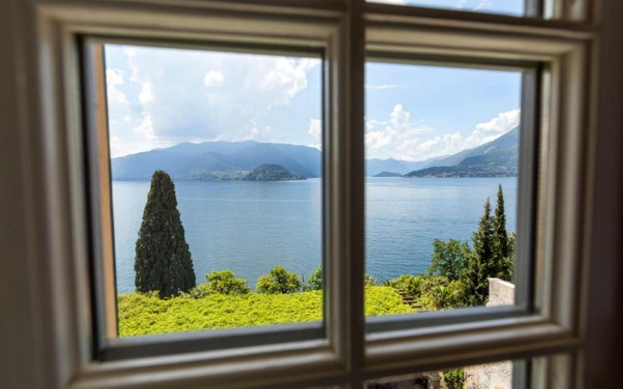 Deluxe Double Room Lake View