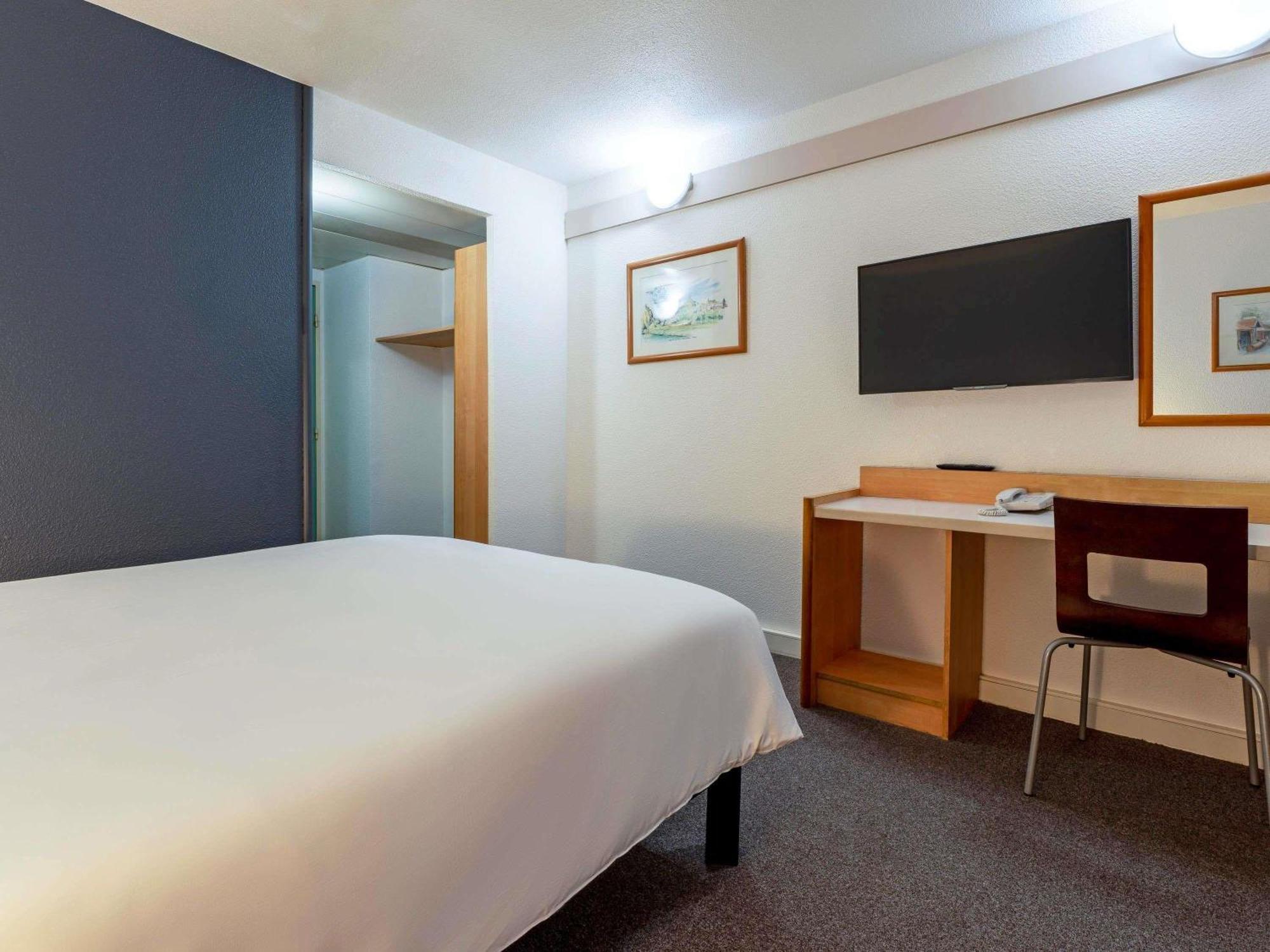 Standard Room One Double Bed One Single Bed,1746903356:JPEG