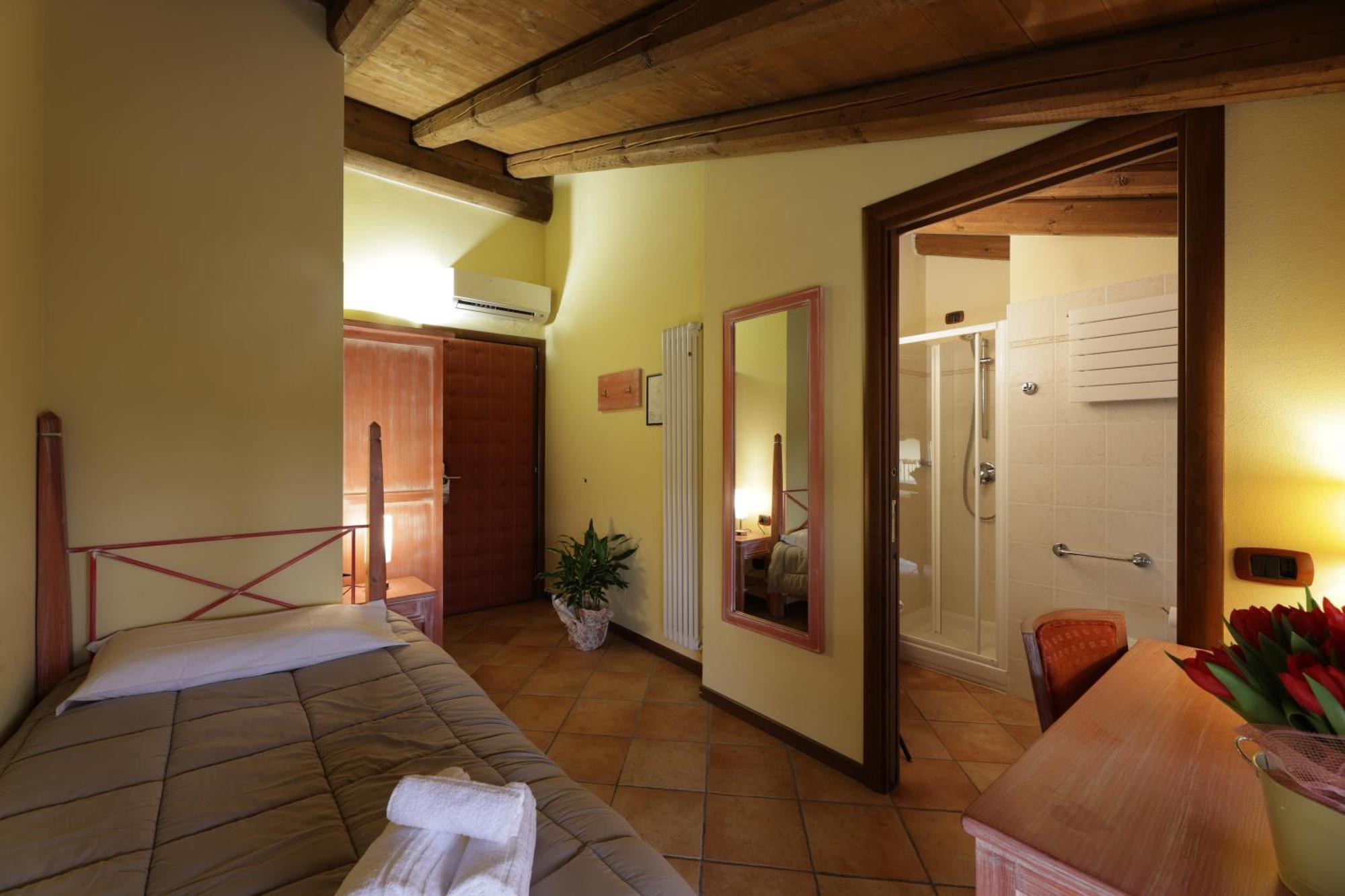 Single Room,1746913248:JPEG