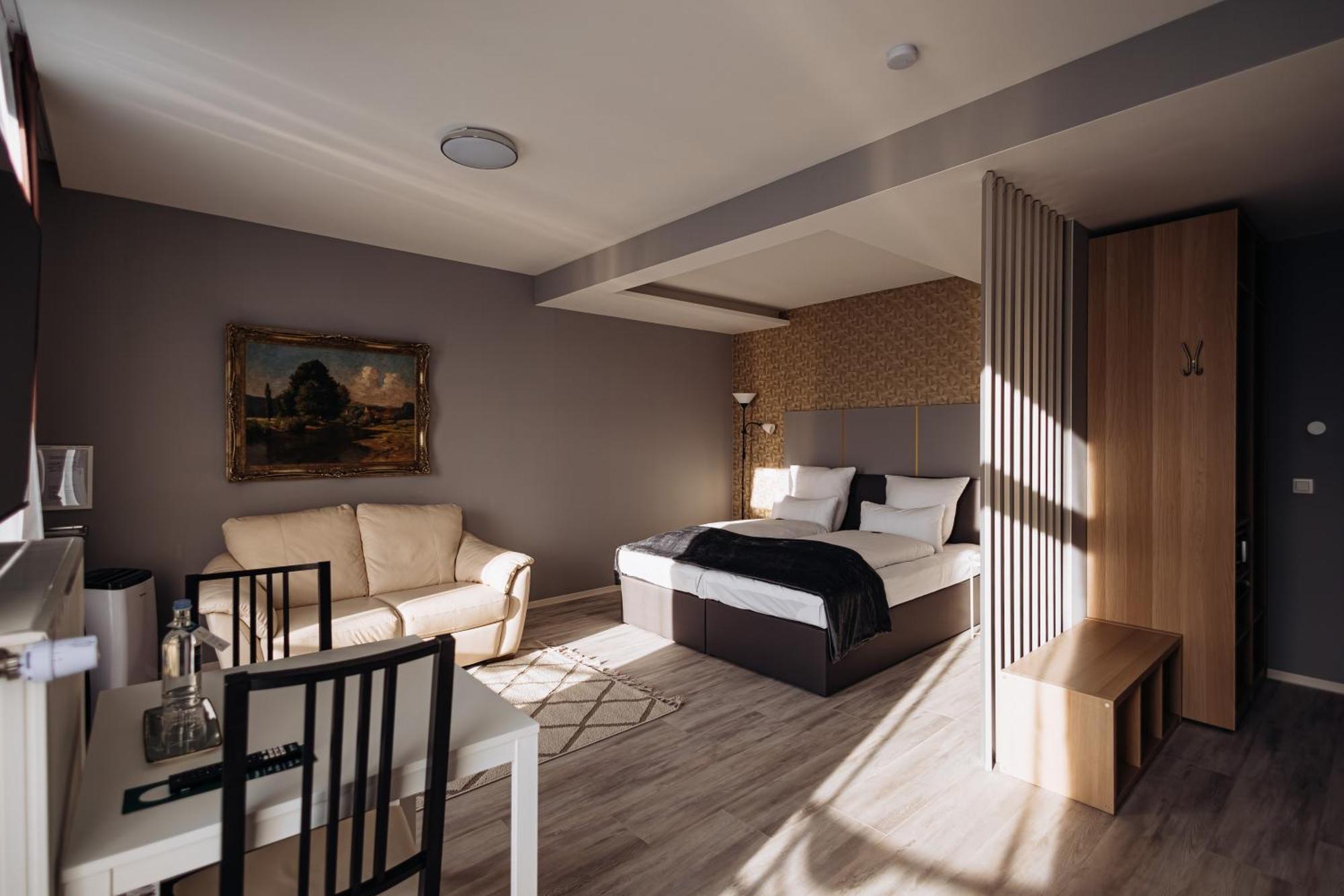 Apartment Annex