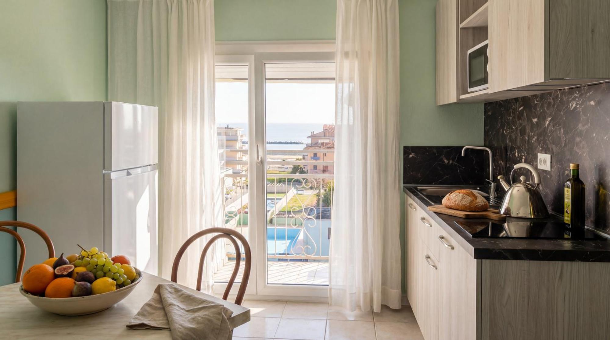 One-Bedroom Apartment Sea View Balcony,1746920450:JPEG