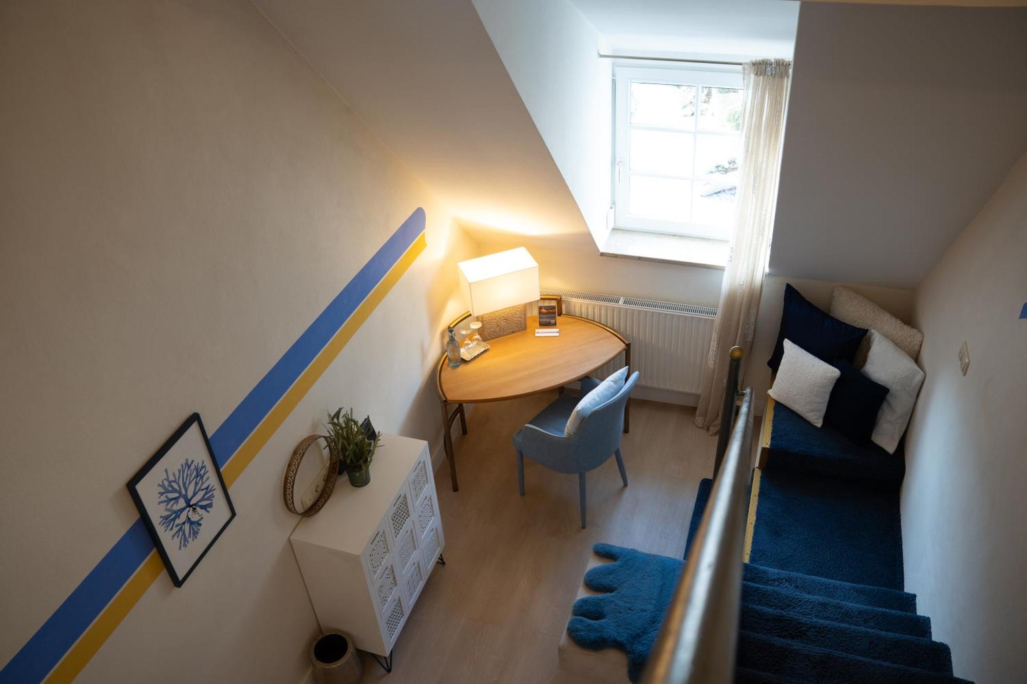 Twin Room,1746924122:JPEG