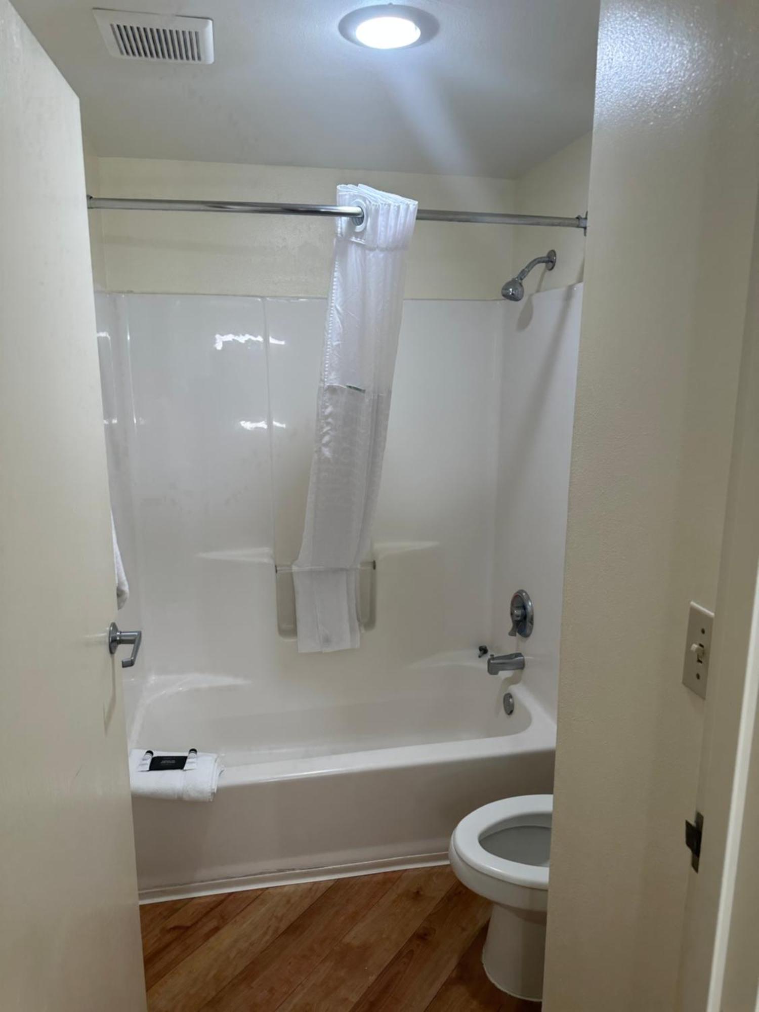 Double Room Two Double Beds Non-Smoking