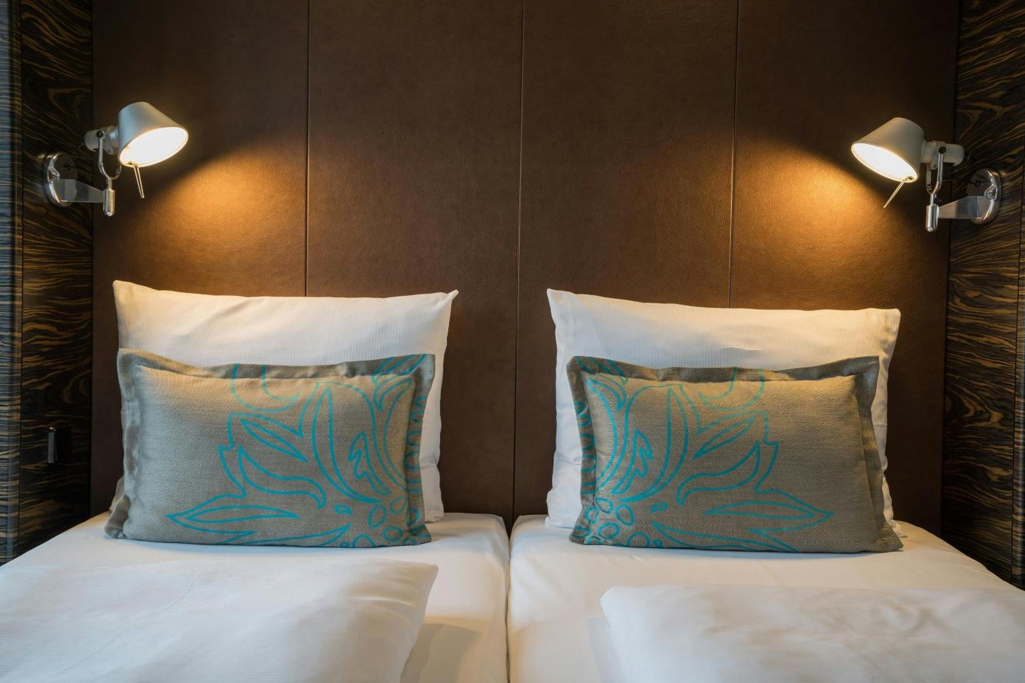 Room King Size bed,1746943970:JPEG