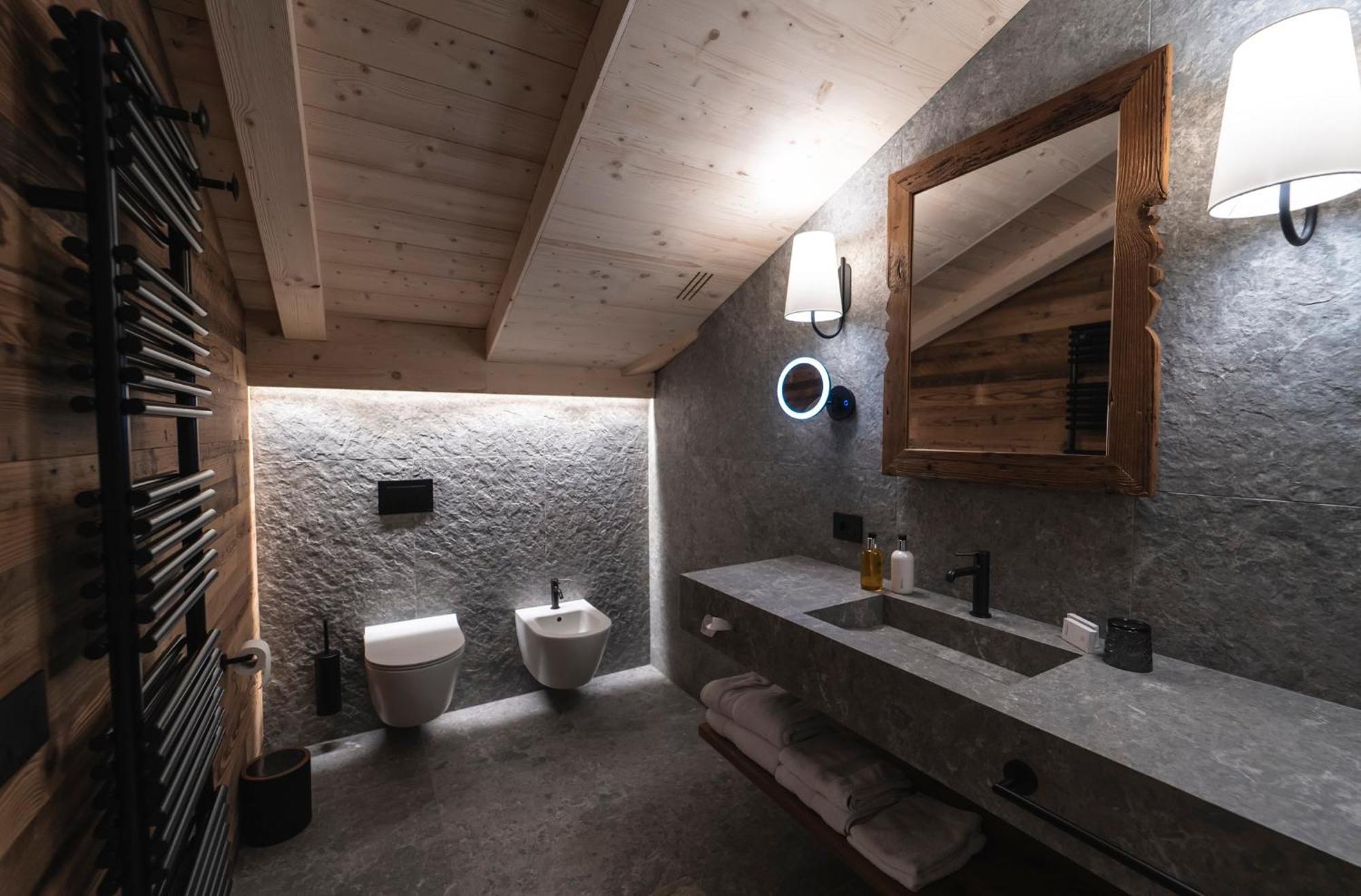 Suite Outdoor Hot Tub