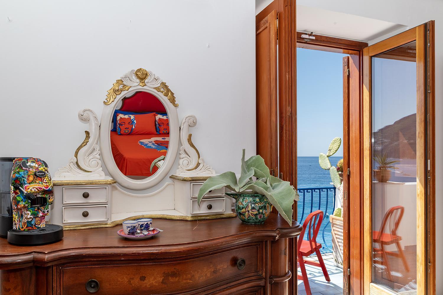 Deluxe Double or Twin Room Sea View
