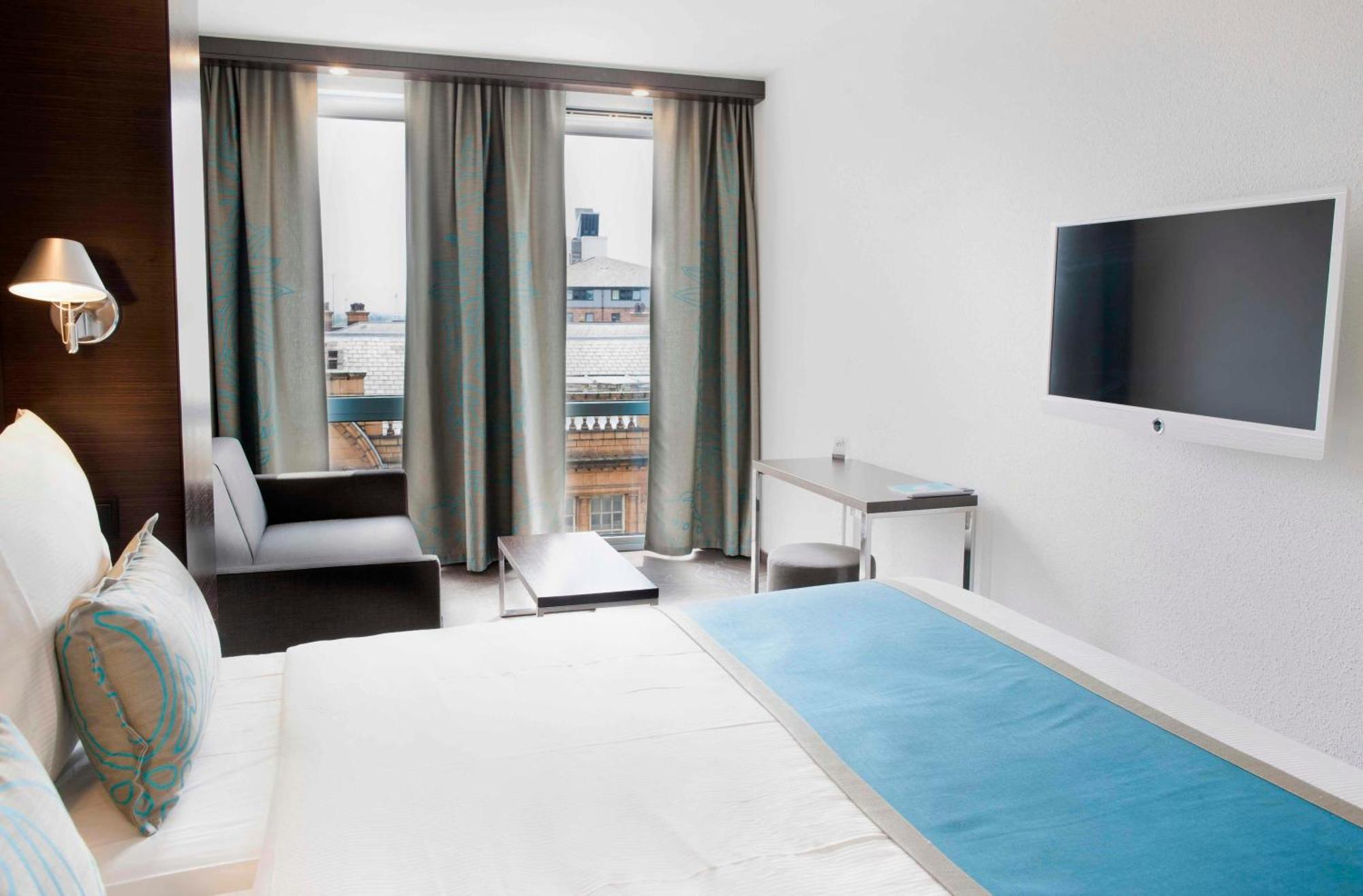 Deluxe Room (2 Adults + 1 Child),1746959792:JPEG