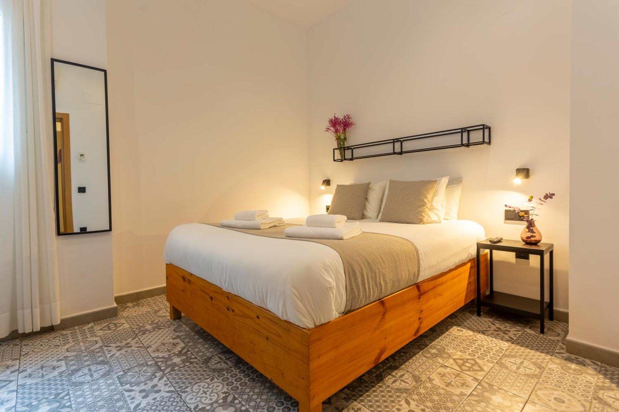 Double Room Private External Bathroom
