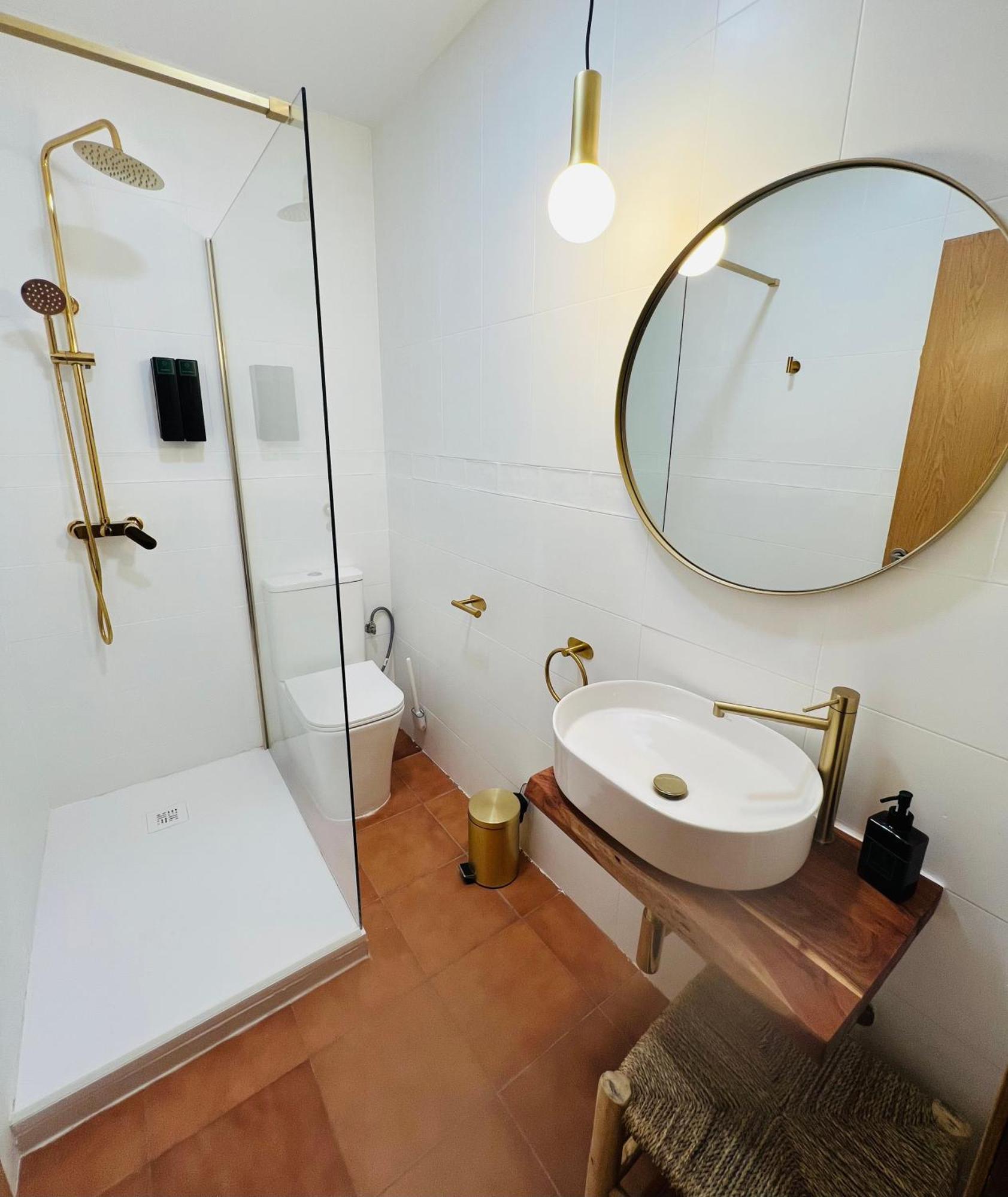 Large Double Room,1746983356:JPEG