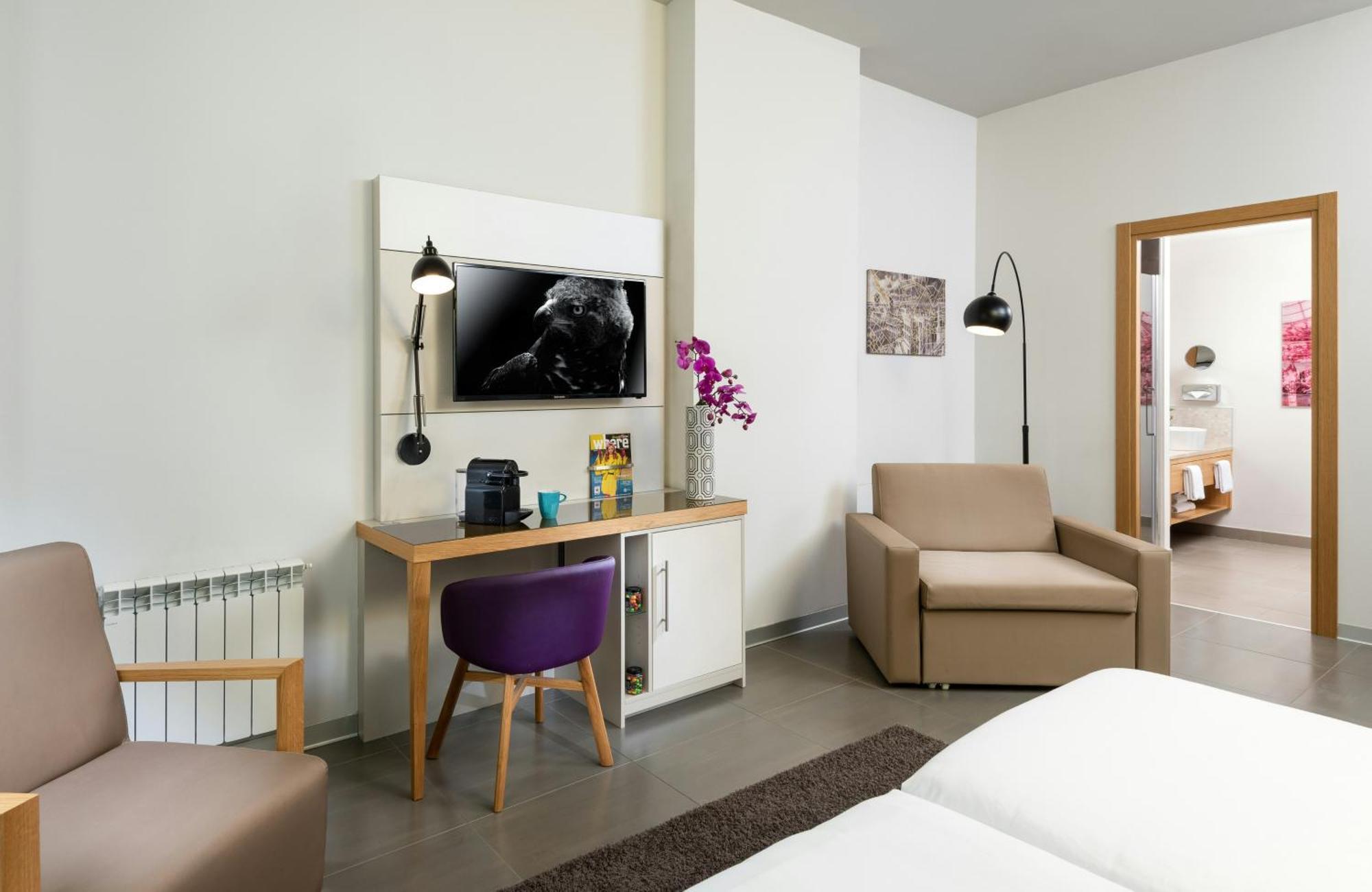 Deluxe Double Room,1746993413:JPEG