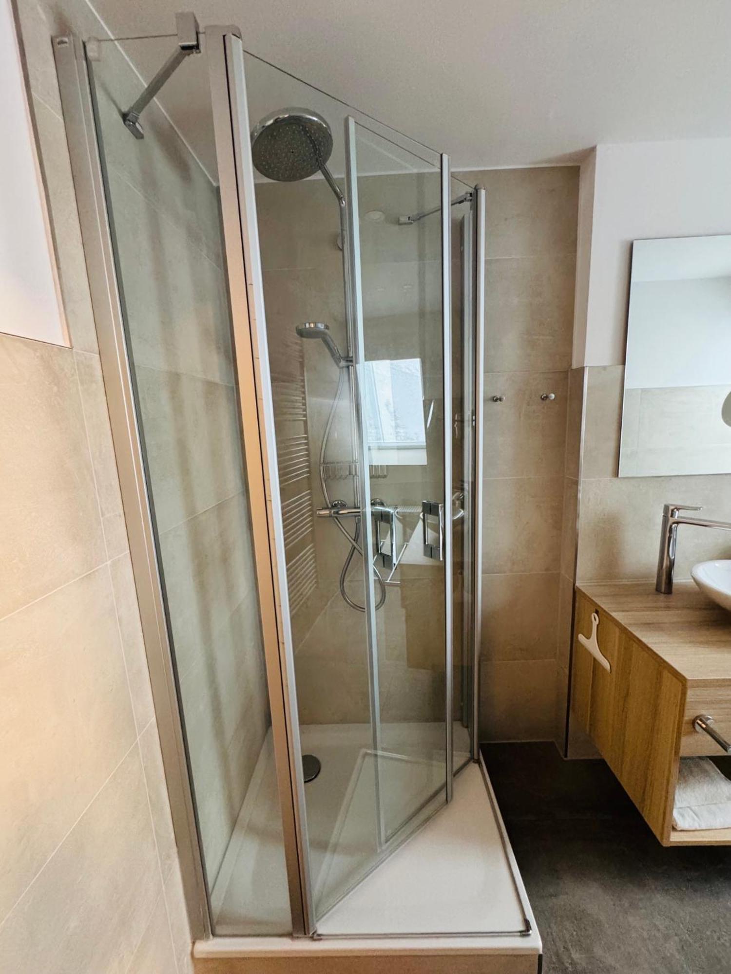 Single Room Shower