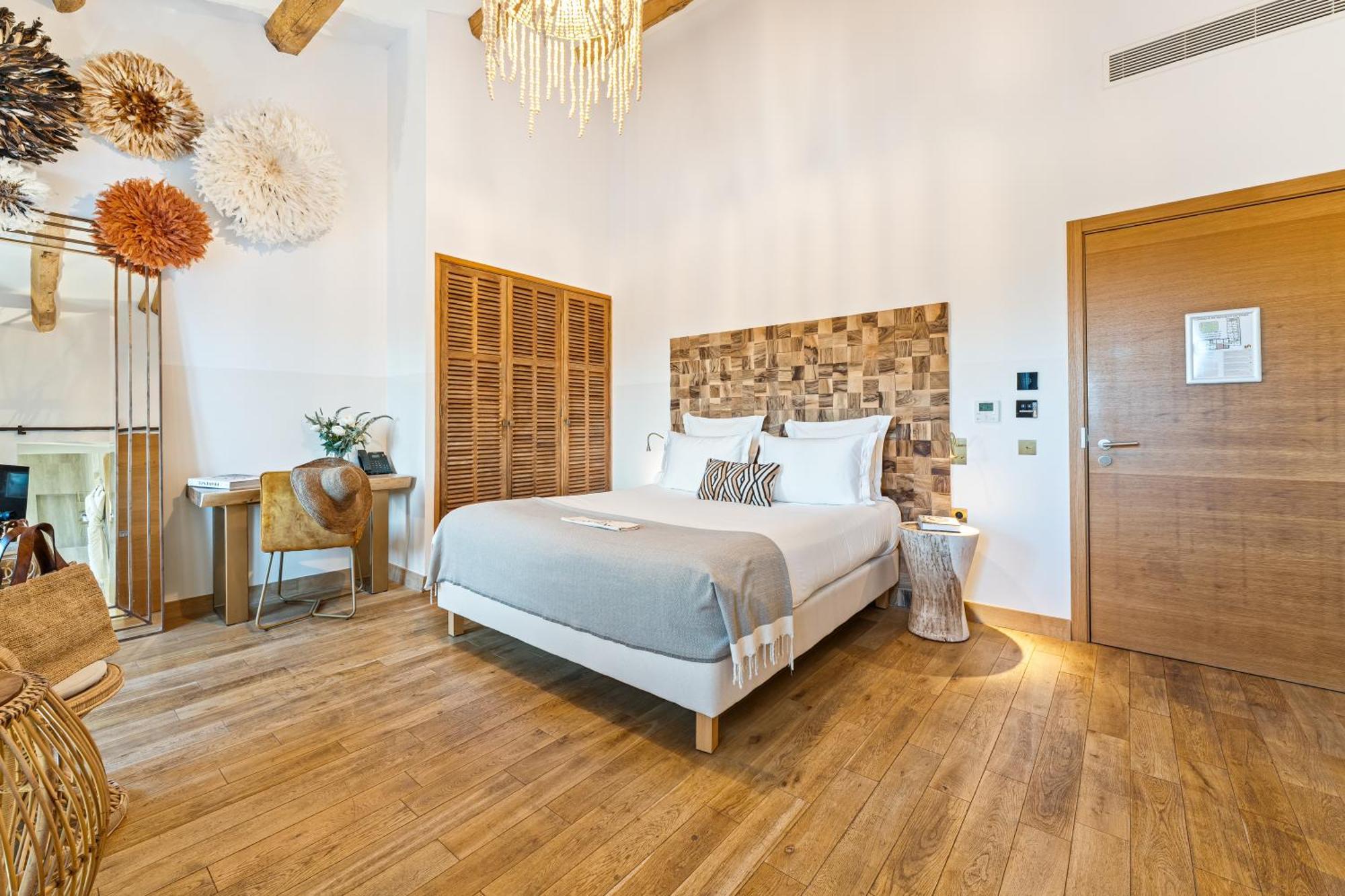 Prestige Room