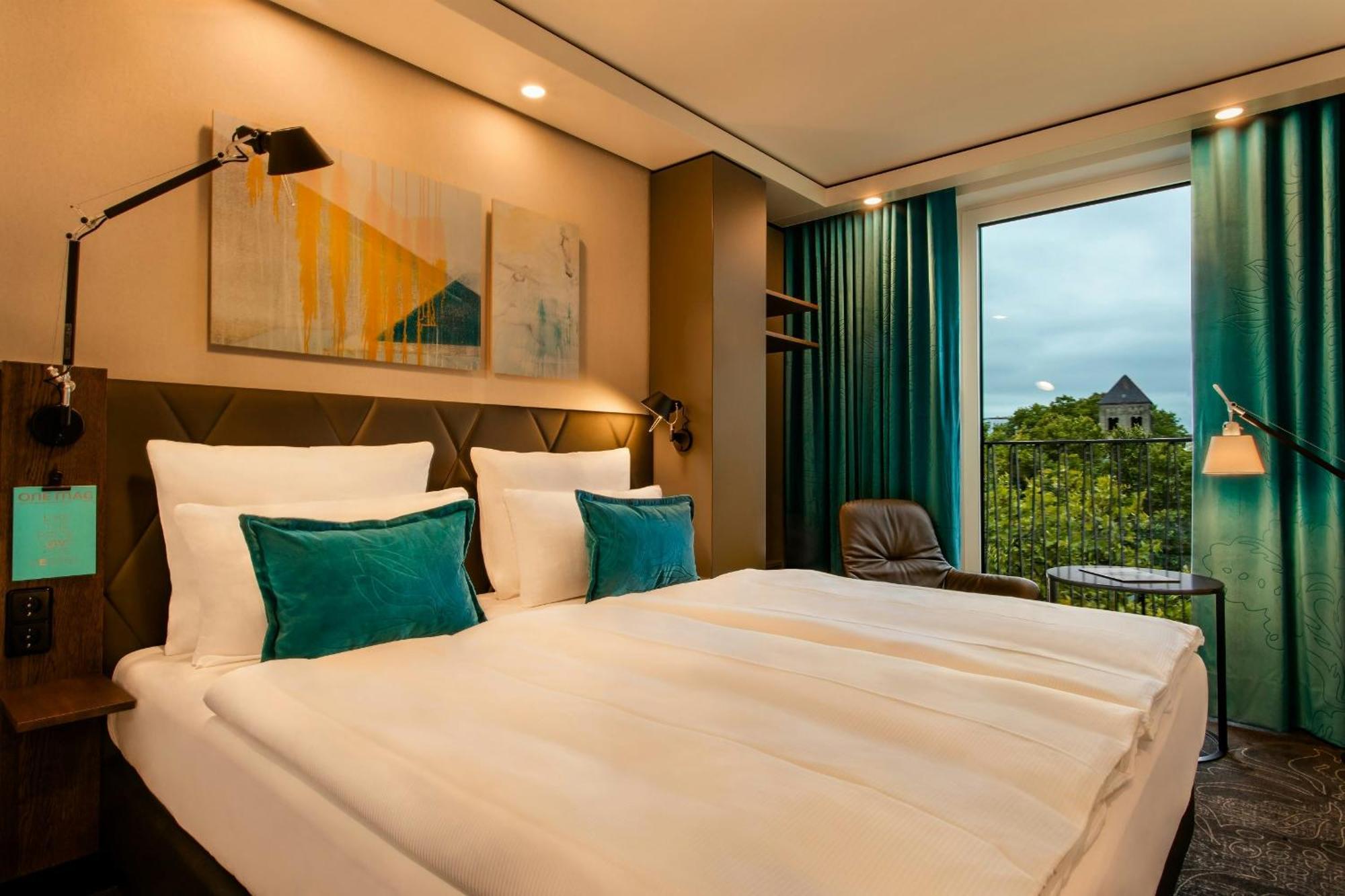 Queen Room