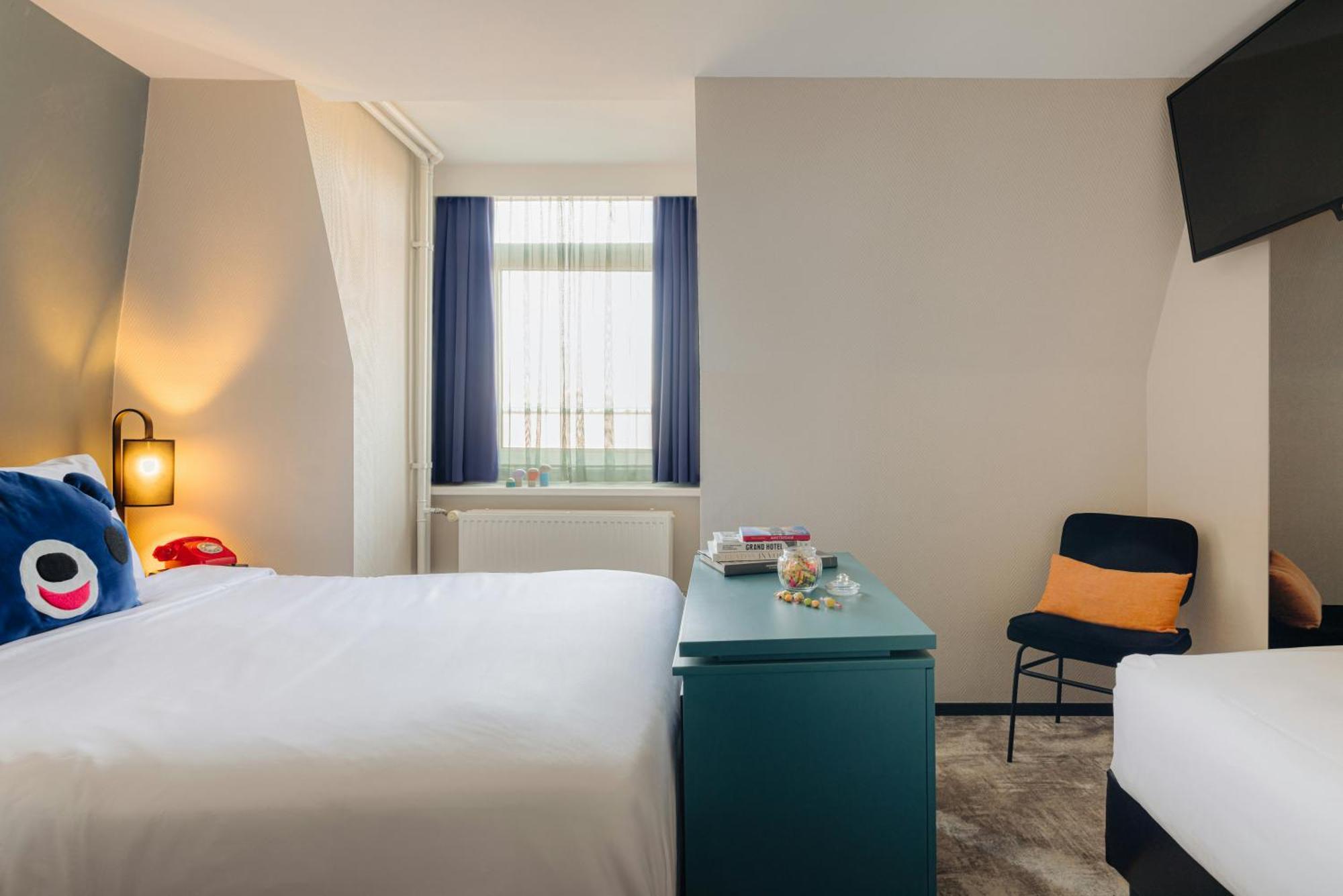 Comfort Room 1 Double Bed 1 Single Bed