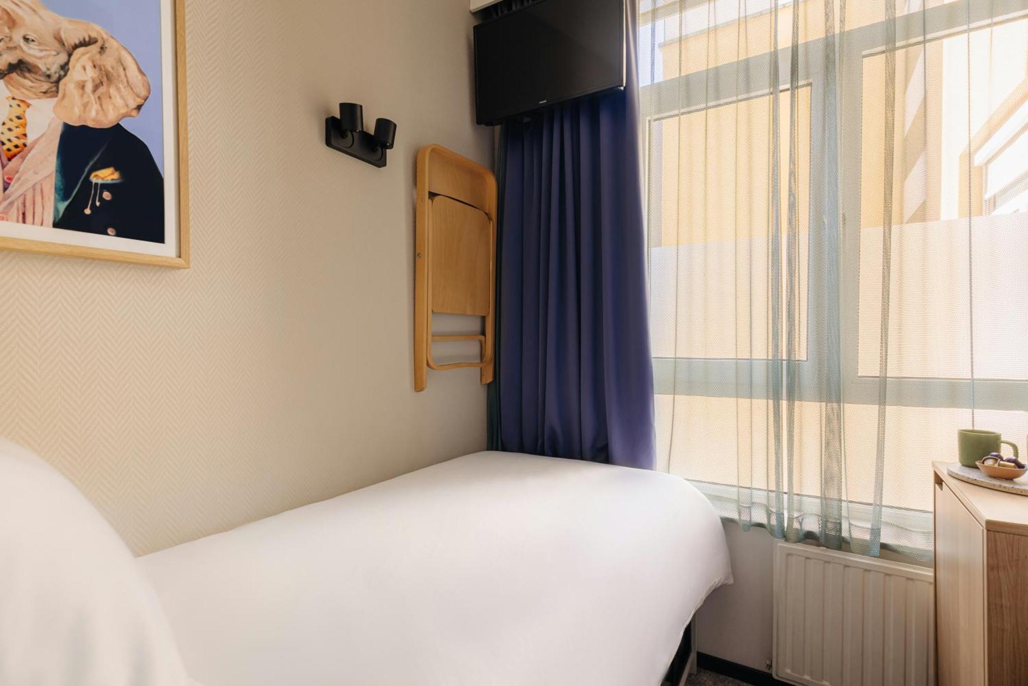 Small room 1 Single Bed